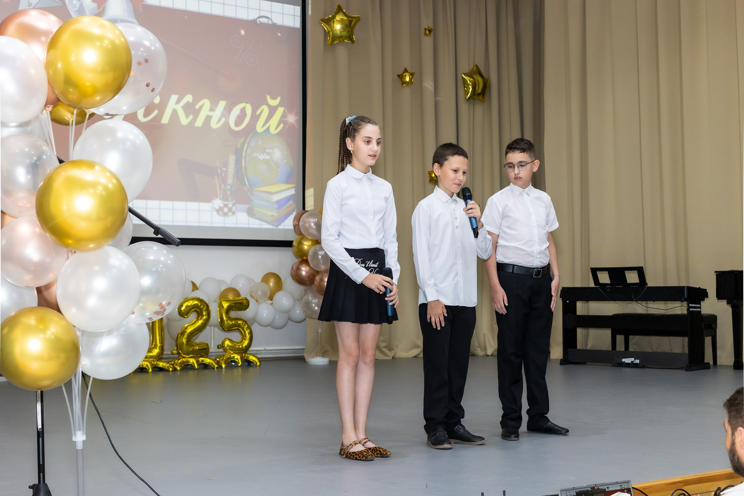 Вручение аттестата 2025. Выпускные альбомы Майкоп, Краснодар Елена Золотарева