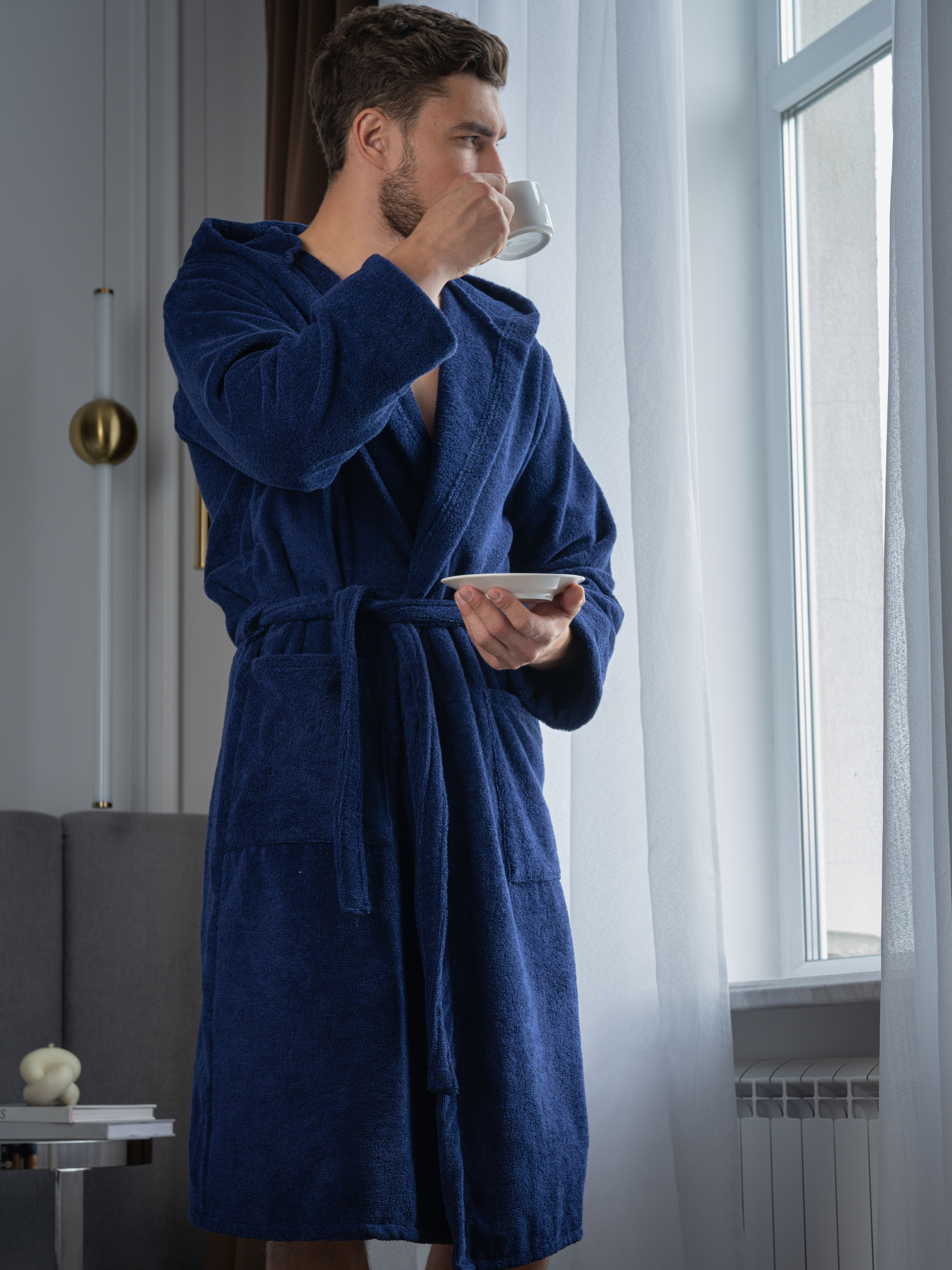 Выездная модельная съемка в студии, для маркетплейсов, товар халат. Олейник Денис — предметный фотограф, фотограф для маркетплейсов в Казани