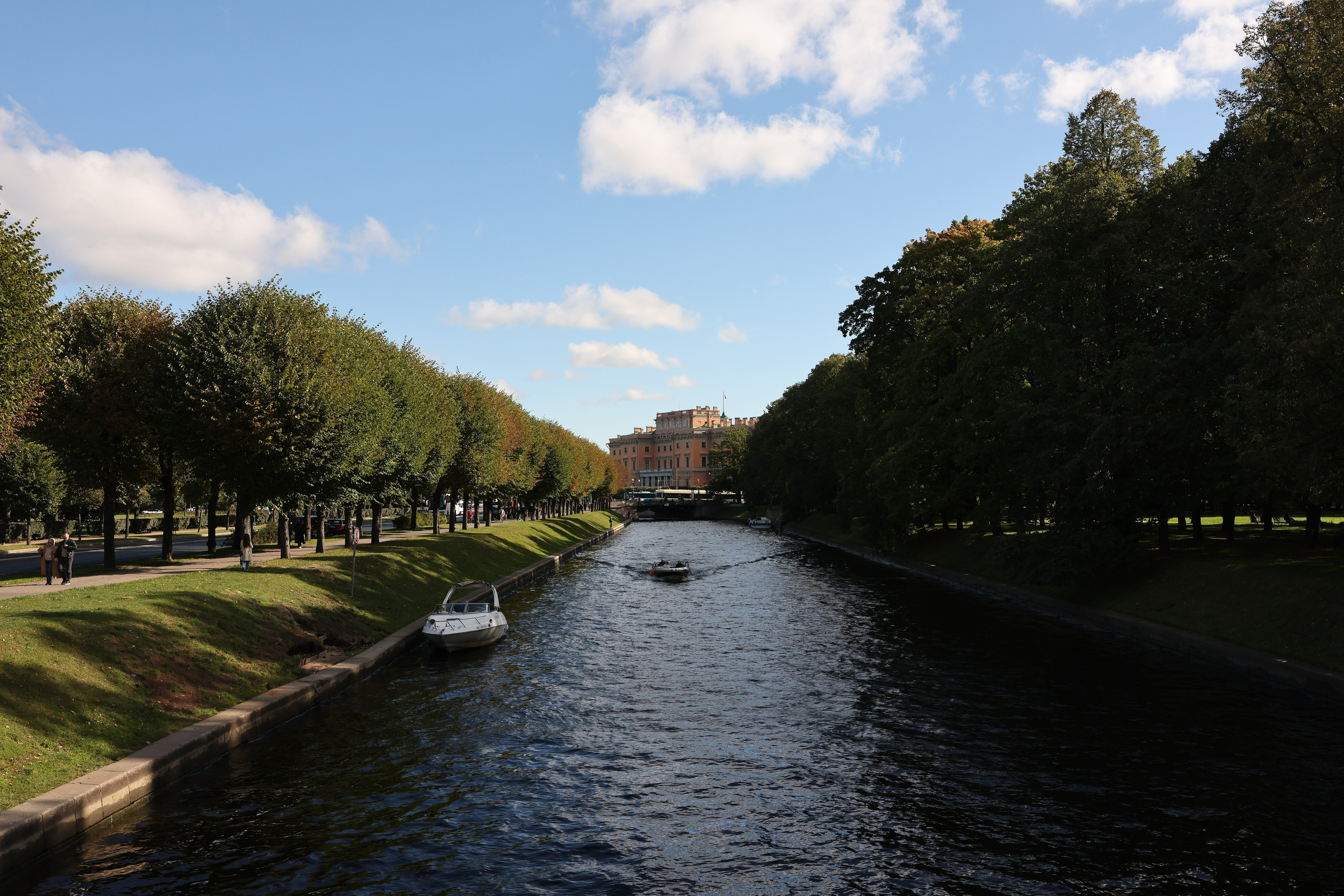 Это Питер, детка. Добро пожаловать в студию «Цифровой скульптор»  где искусство встречается с технологиями!