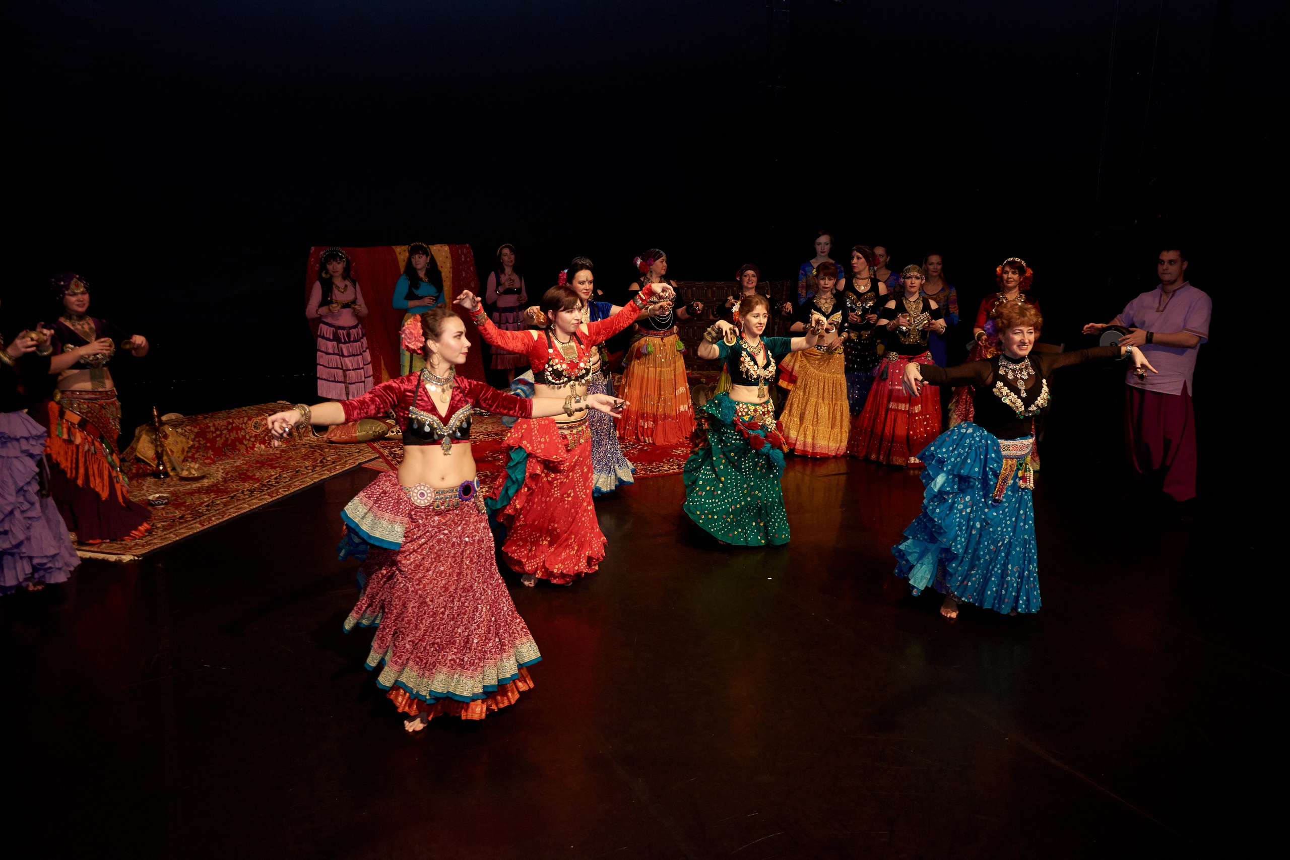 Город танцующего народа. Ольга Чёкотова (Фотограф Кострома)