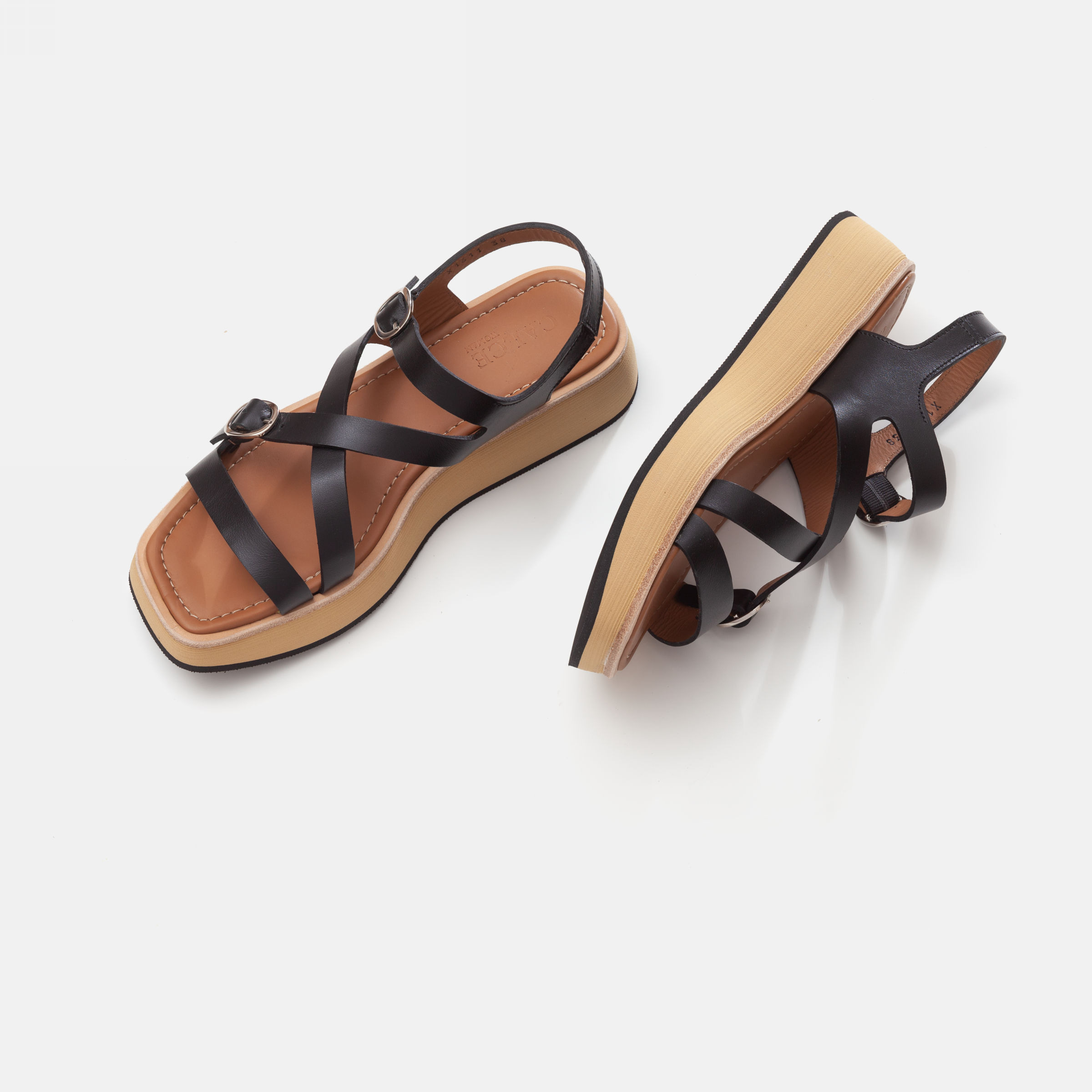 Предметная фотография обуви. Студия предметной фотосъемки в Санкт-Петербурге