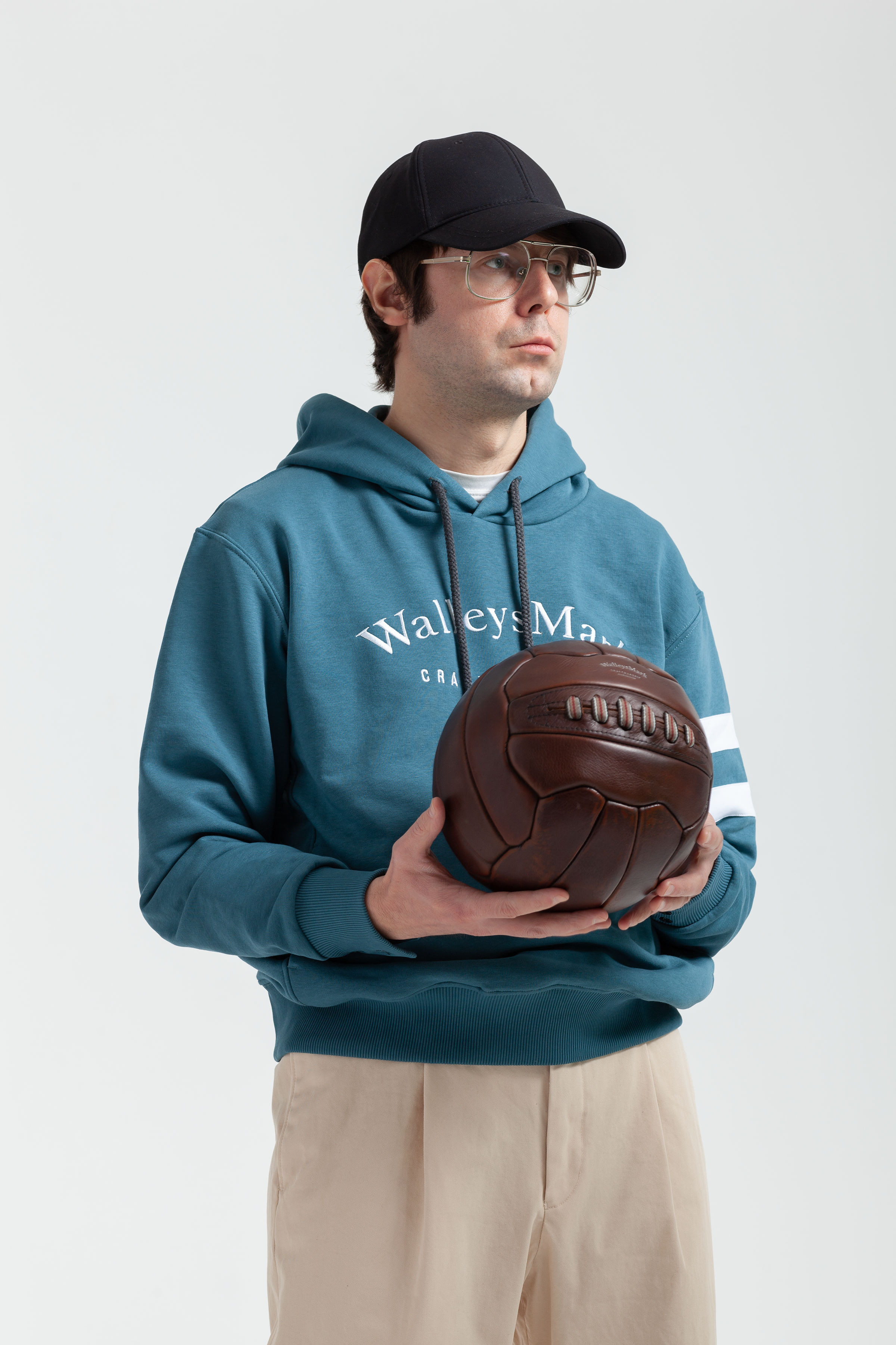 13 — Одежда. Студия предметной фотосъемки в Санкт-Петербурге