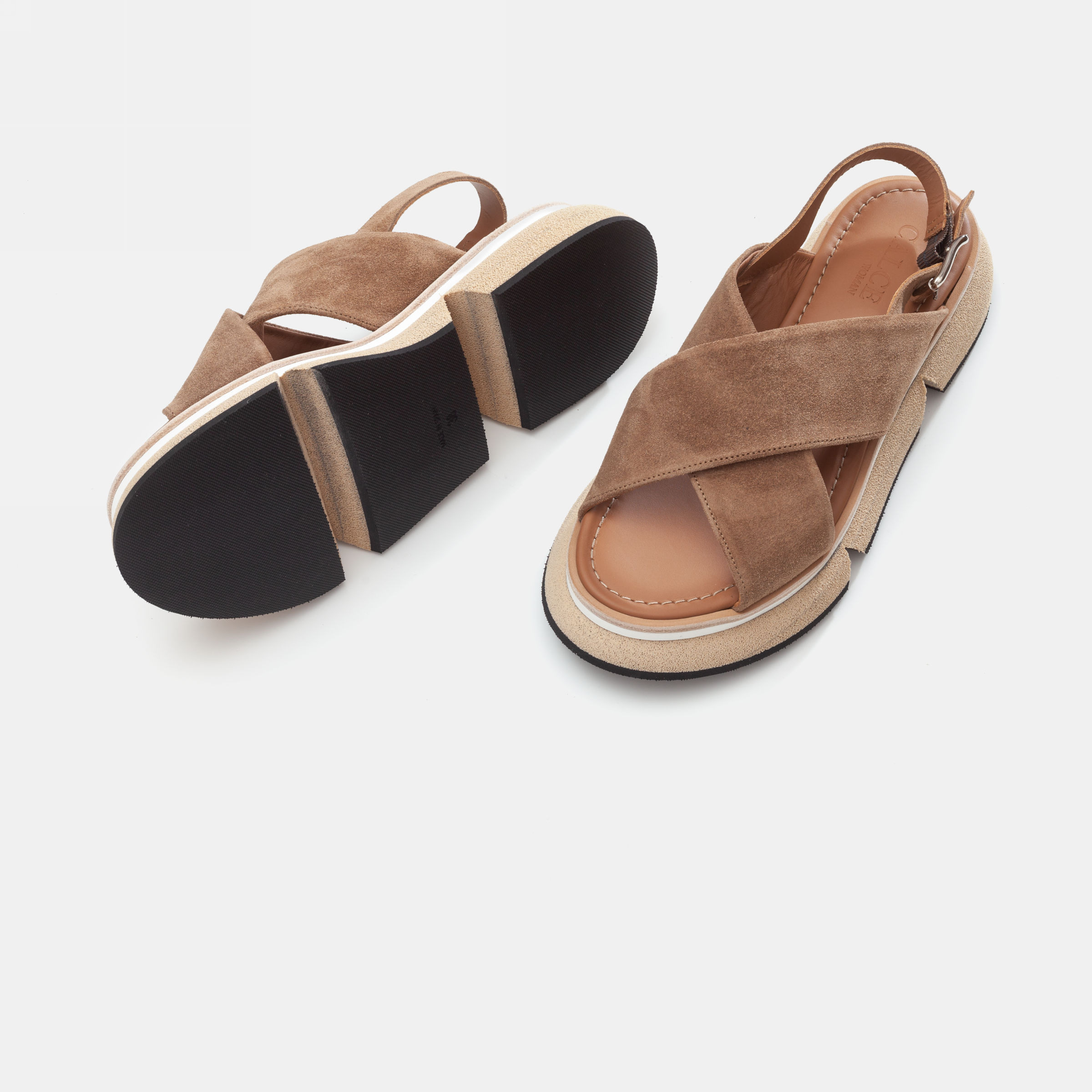 Предметная фотография обуви. Студия предметной фотосъемки в Санкт-Петербурге