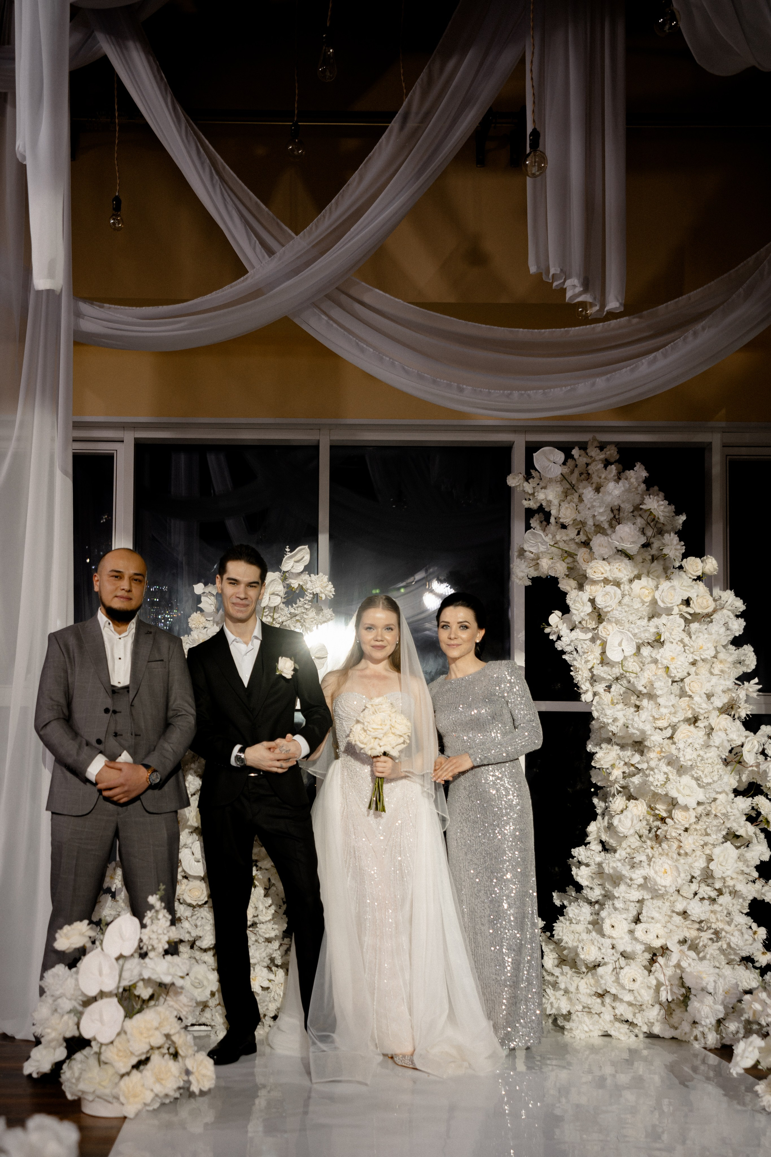 СВАДЕБНАЯ СЬЕМКА СБОРОВ В ОТЕЛЕ И ВЫЕЗД НА ЦЕРЕМОНИЮ (СНЯТО В СИБИРЕ В НИЖНЕВАРТОВСКЕ). Профессиональный фотограф, Санкт-Петербург — Виктория Богомолова