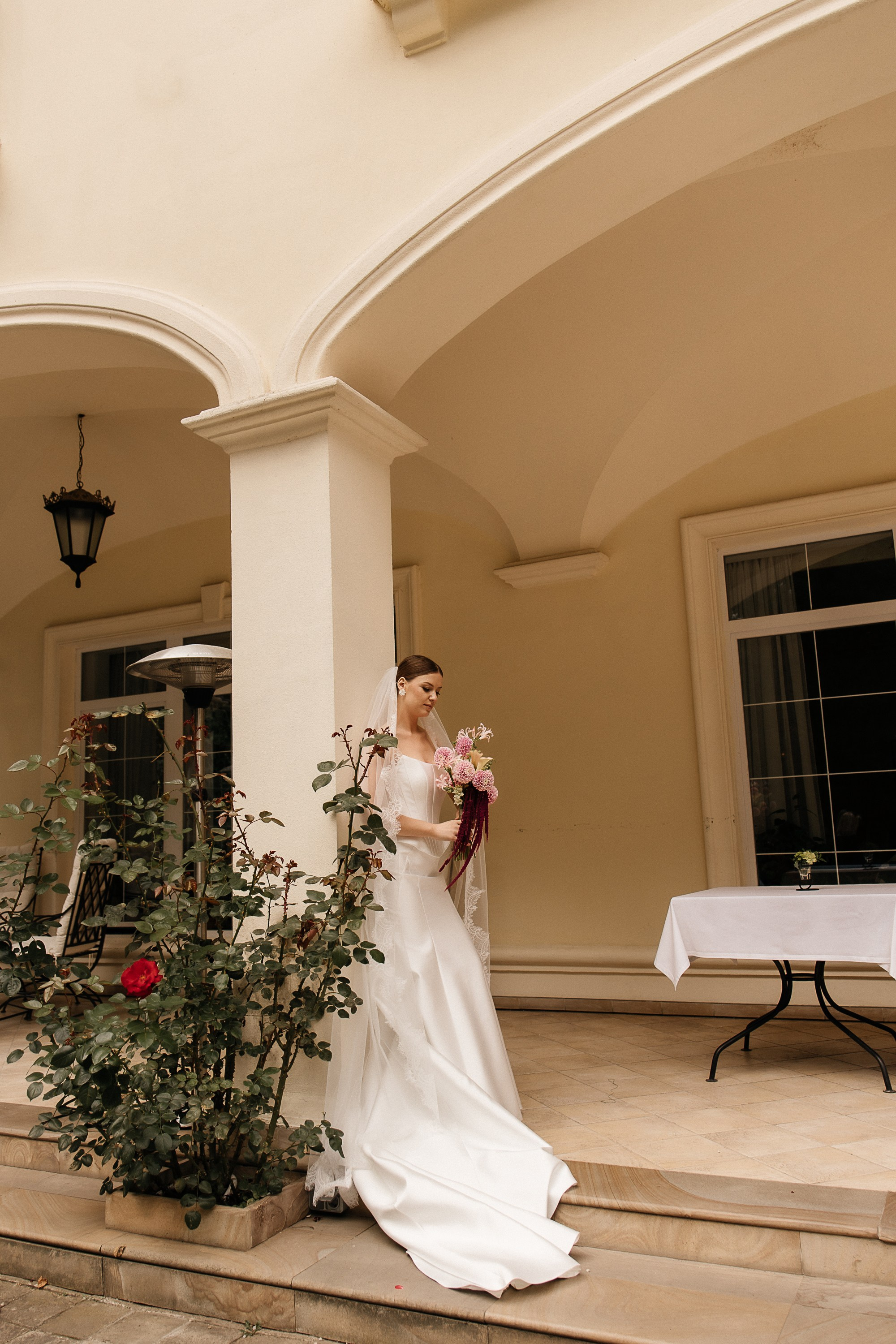 Свадьбная фотосессия в отеле Кронон (Гродно, Беларусь). Свадебный и семейный фотограф Виолетта Сидельникова. Краснодар, Россия, Беларусь, Европа