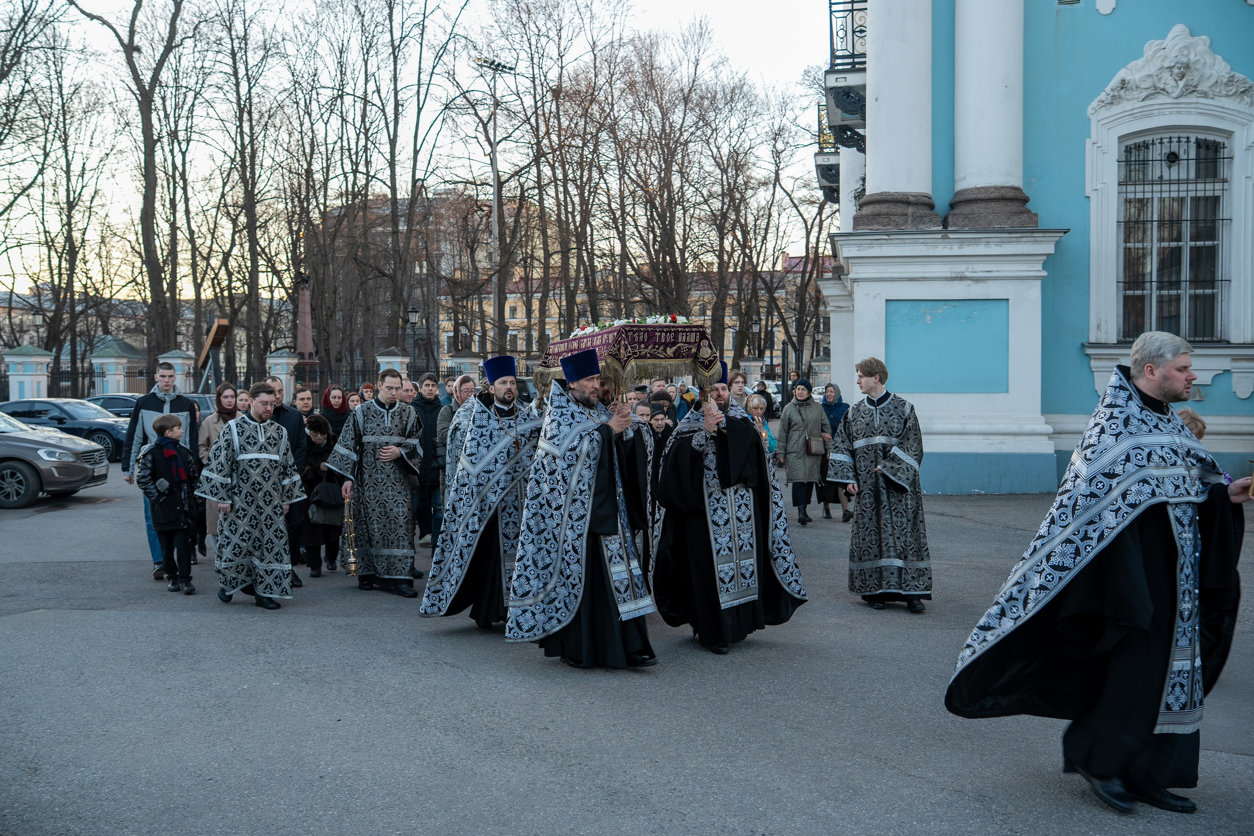 Великая пятница. Утреня с великим славословием. Чин погребения Спасителя. НИКОЛО-БОГОЯВЛЕНСКИЙ МОРСКОЙ СОБОР