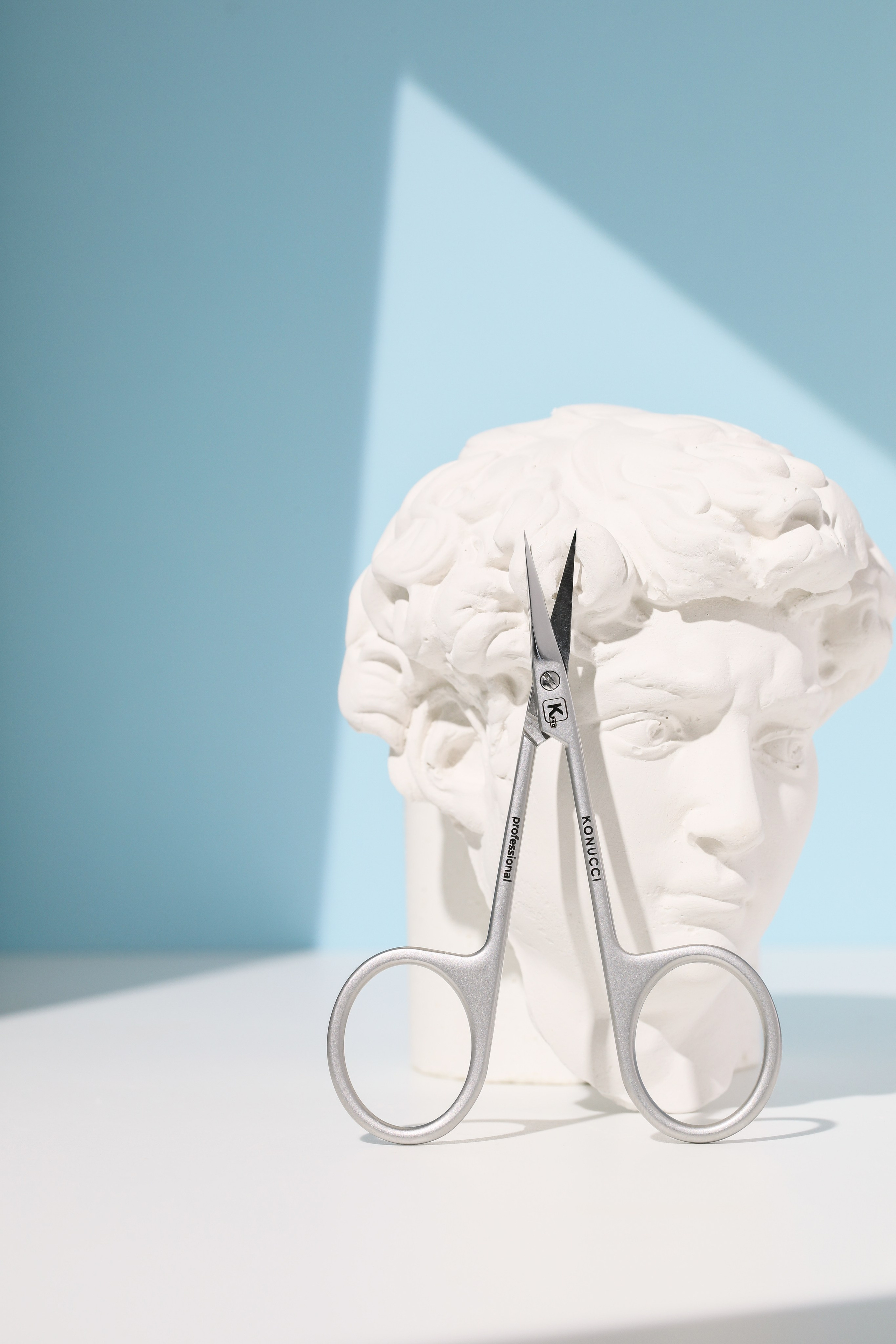 Ножницы для маникюра. Руденко Дарья предметный фотограф, Москва