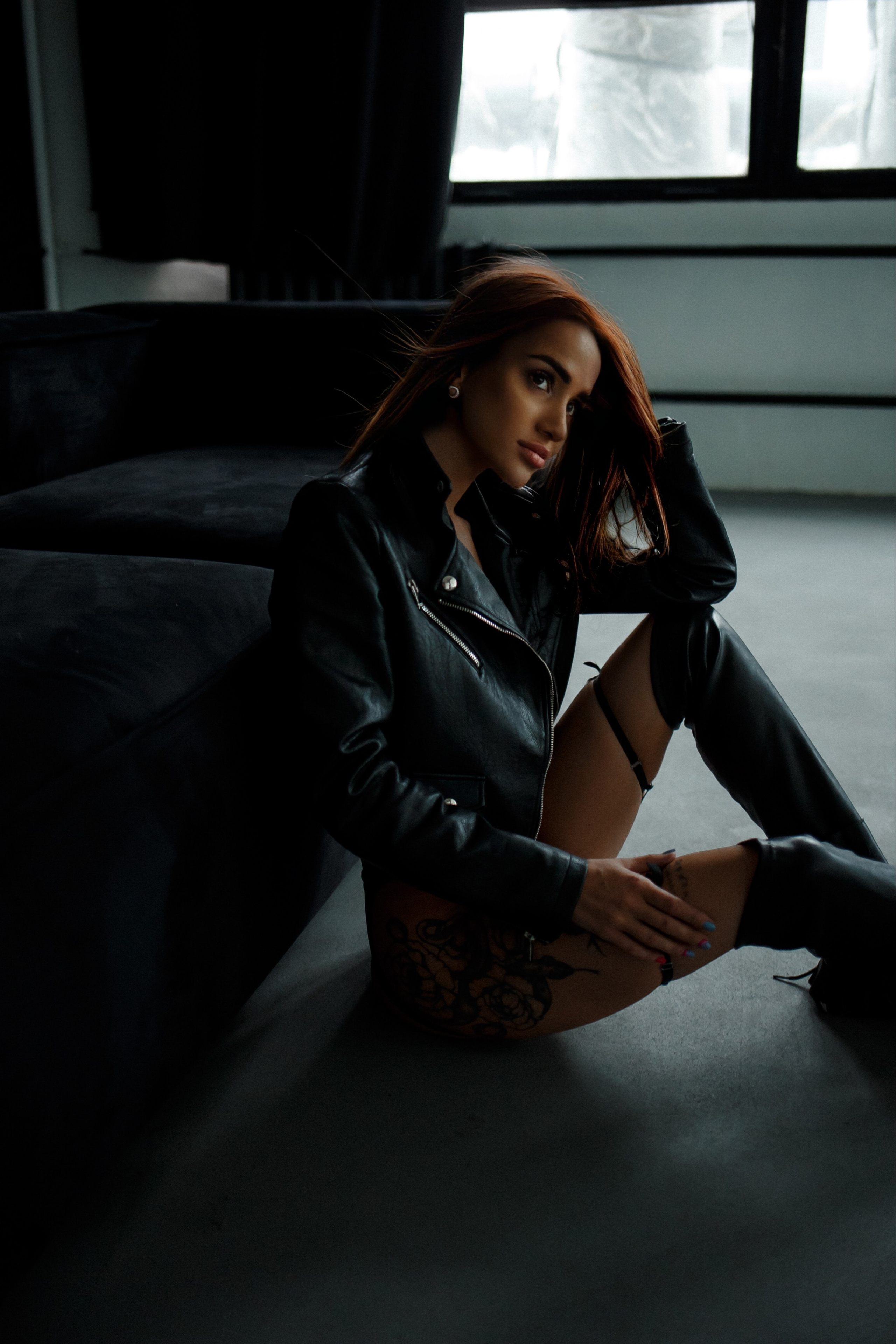 Женский портрет. Низкий ключ. Женский фотограф в Саратове Анастасия Вишневская