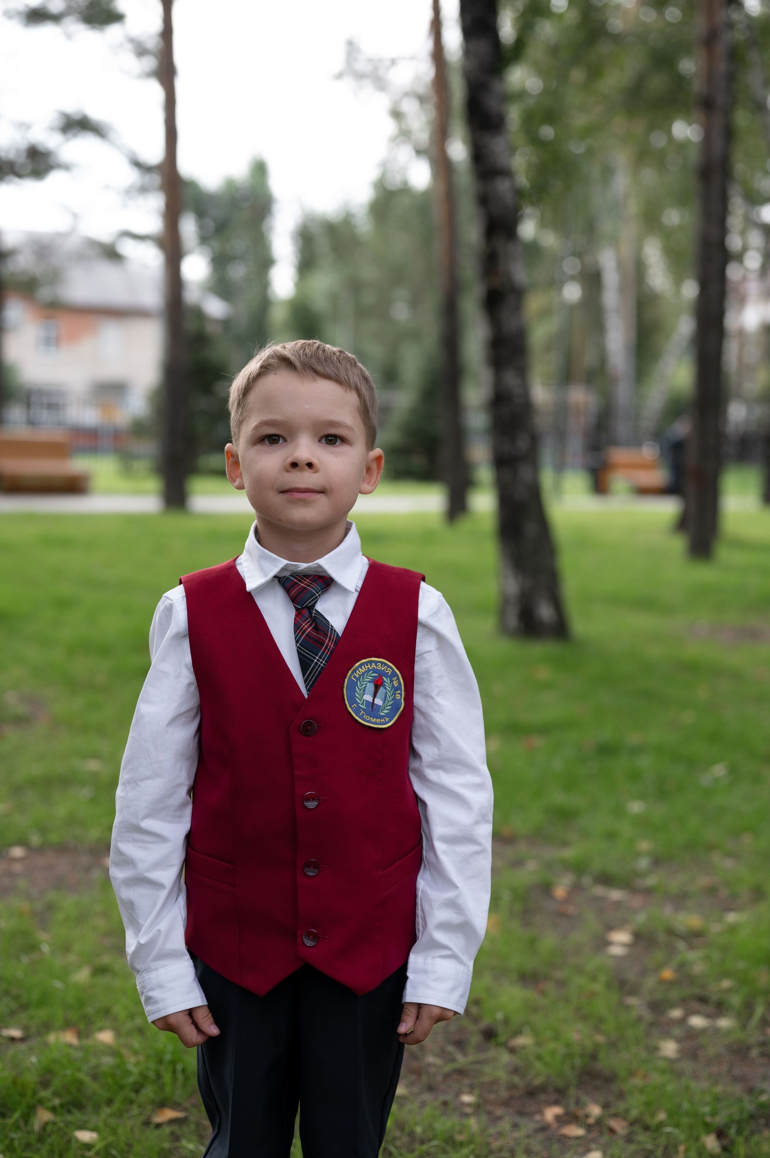 1 сентября 16 гимназия 2 класс (линейка + в классе+ на улице). Фотограф новорожденных, семейный детский в Тюмени Татьяна Морозова