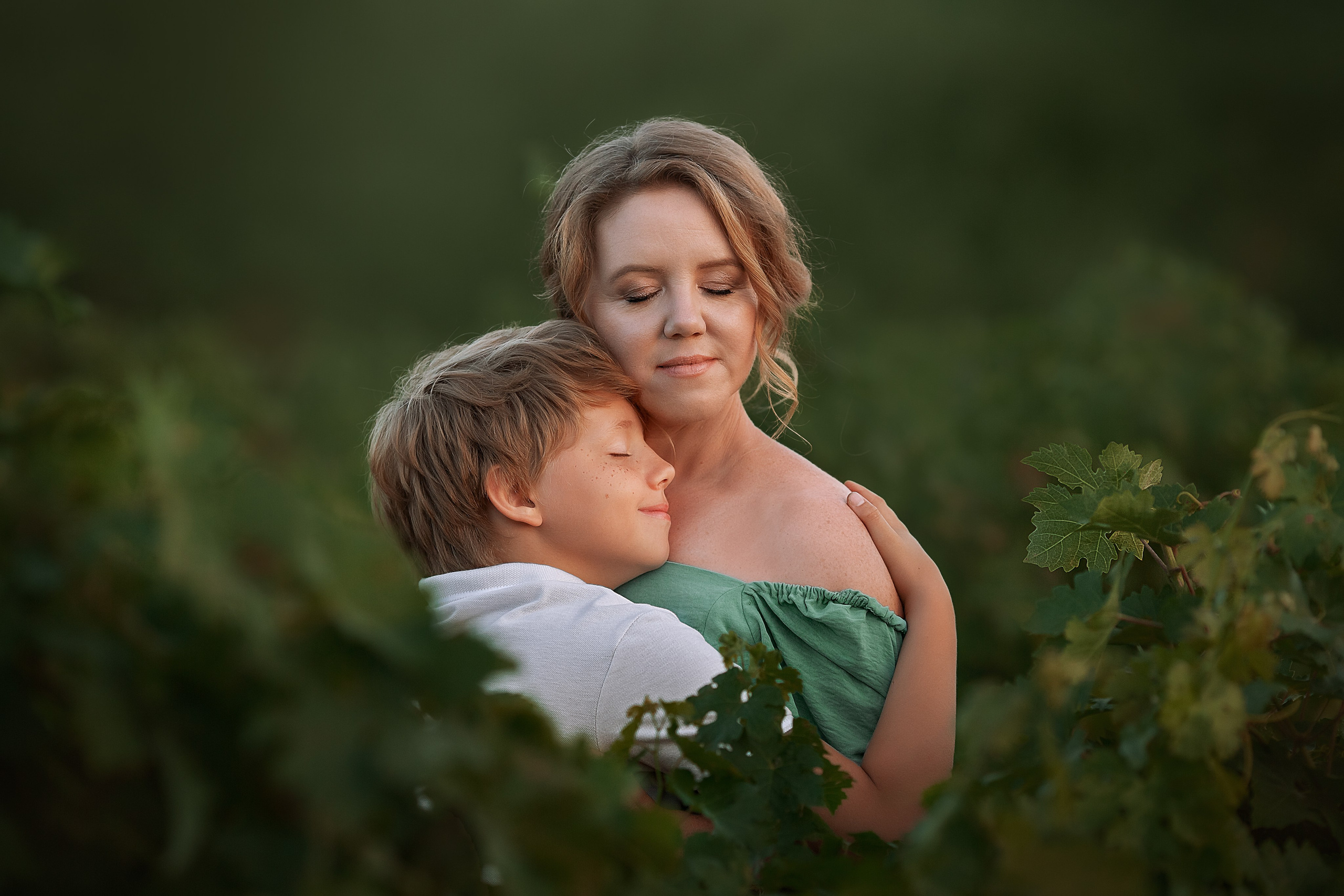 Семейная фотосессия в виноградниках. Анапа. Семейный и детский фотограф в Краснодарском крае Натали Фищенко