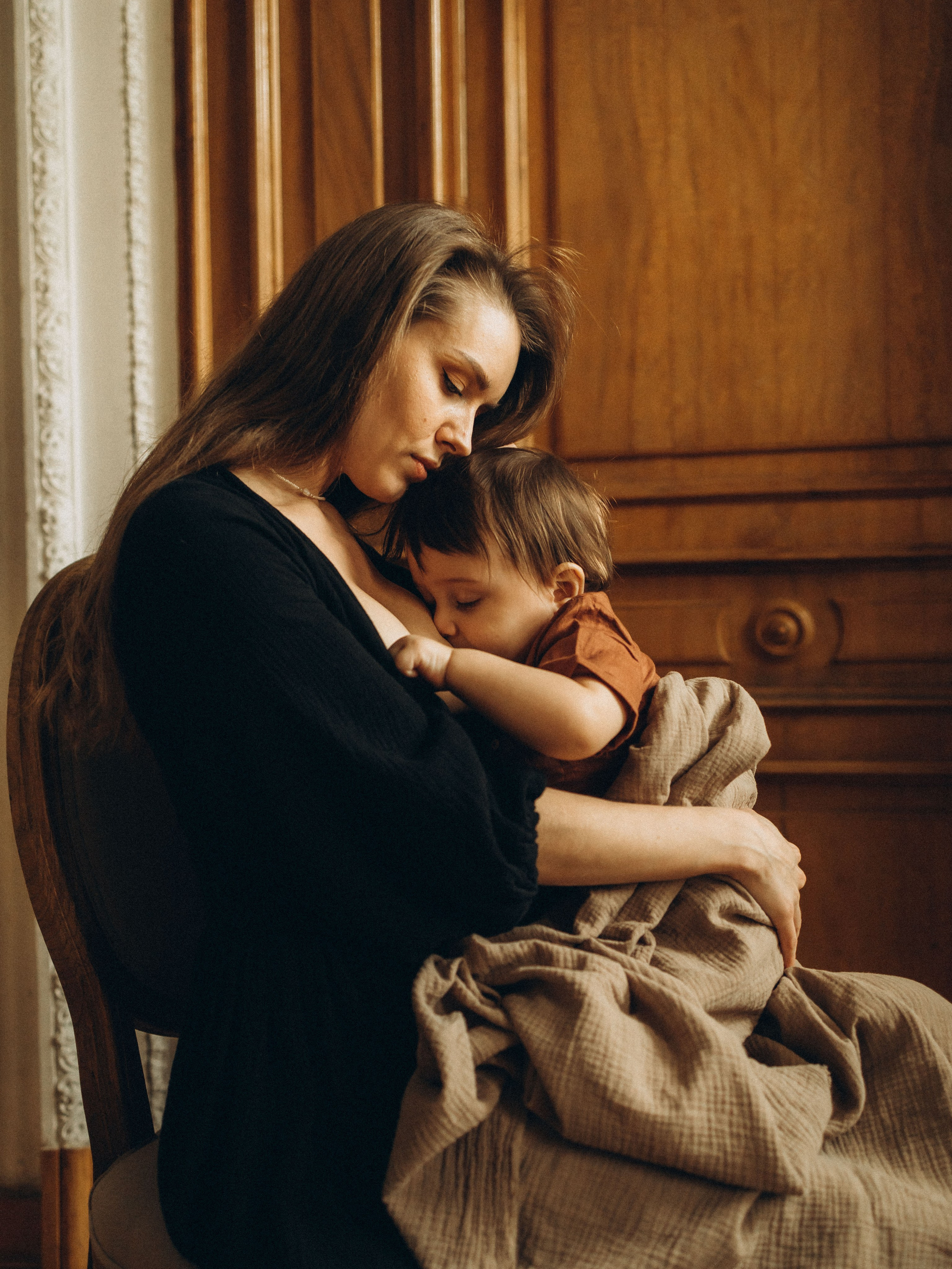 Лана и Серёжа. Библиотека. Фотограф Дарья Соколовская