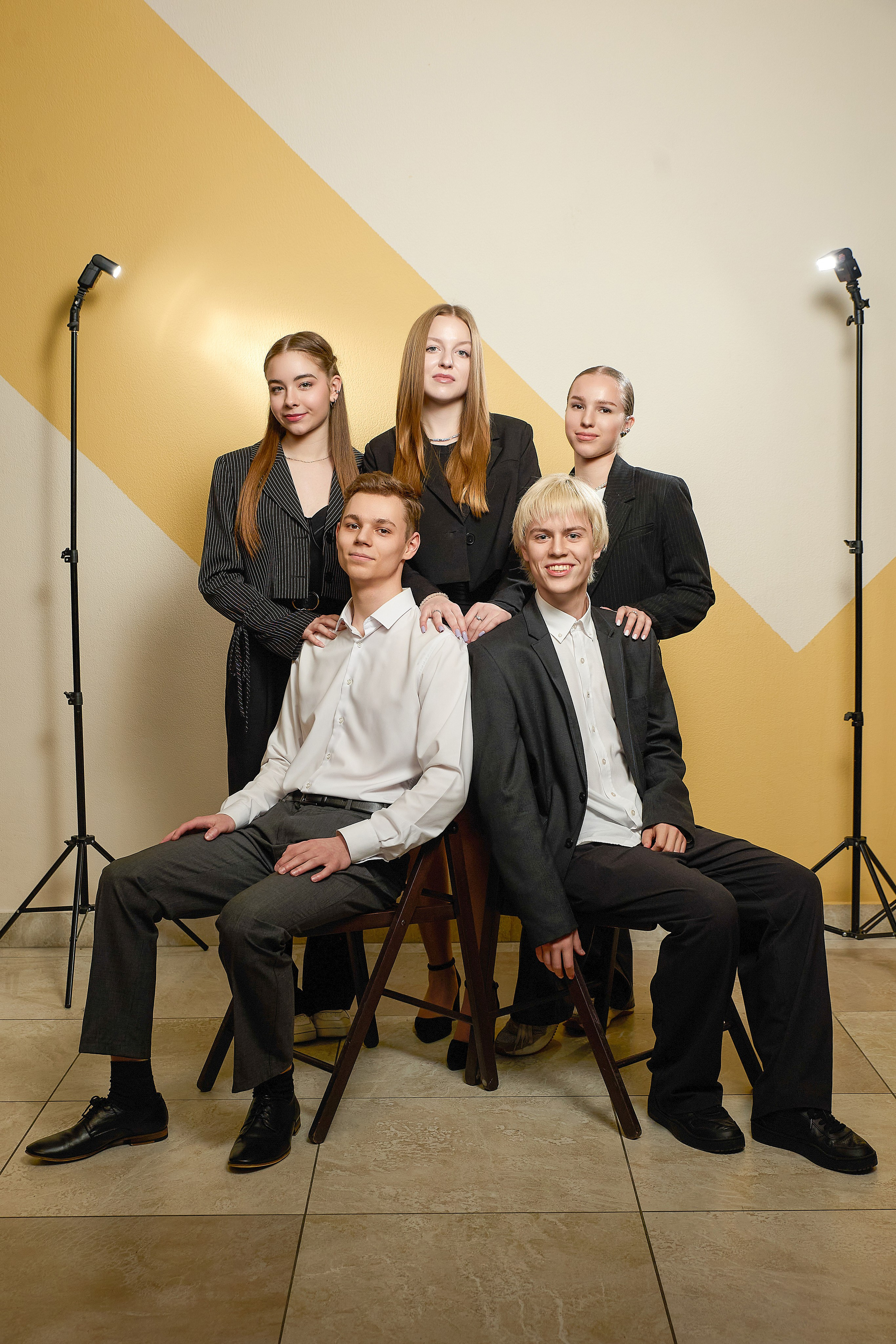 Книга выпускника  9 и 11 класс "Лофт" Тюмень. Выпускные альбомы в Тюмени для школ, садов, вузов спортивных секций