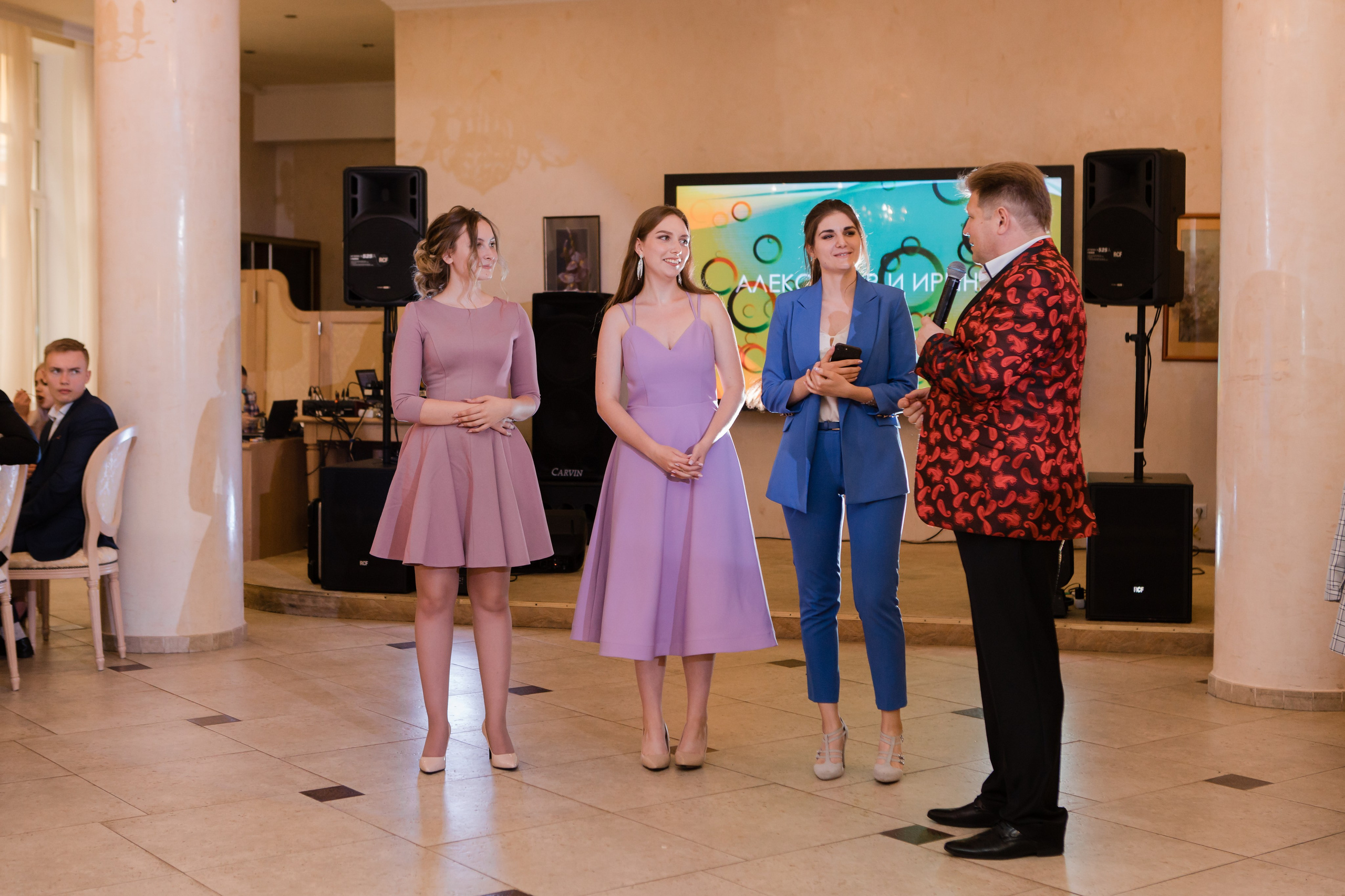 Свадебная фотосъемка Михаила и Ольги. День нашей свадьбы. Видеосъемка и фотосъемка свадеб. Фотограф и оператор на свадьбу. Видеосъемка подкастов, собственная видео-фотостудии. Предметная фотосъемка