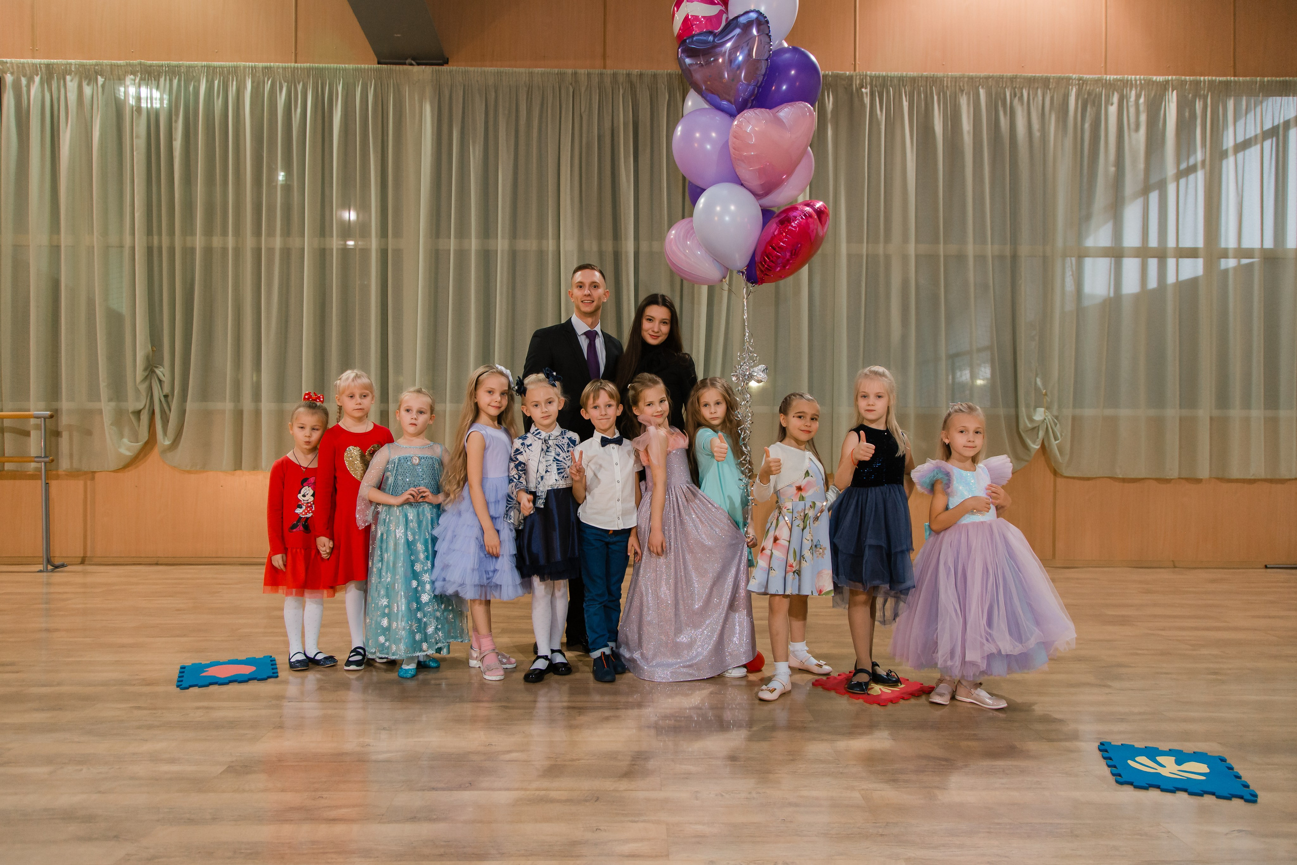 Фотосъемка детского дня рожденья. Видеосъемка и фотосъемка свадеб. Фотограф и оператор на свадьбу. Видеосъемка подкастов, собственная видео-фотостудии. Предметная фотосъемка