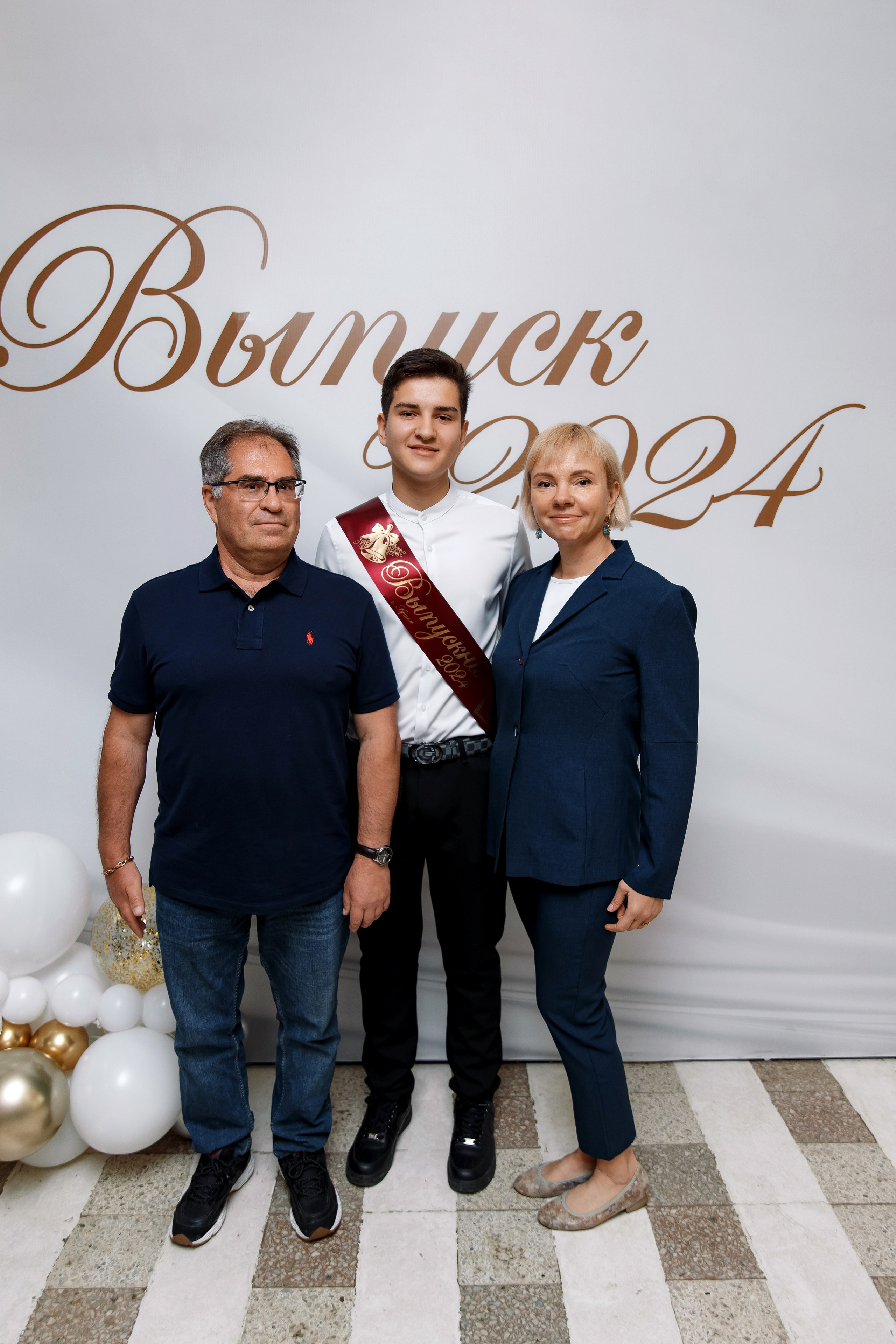 11 класс Последний звонок. Фотограф Любовь Корниенко, Примоский край