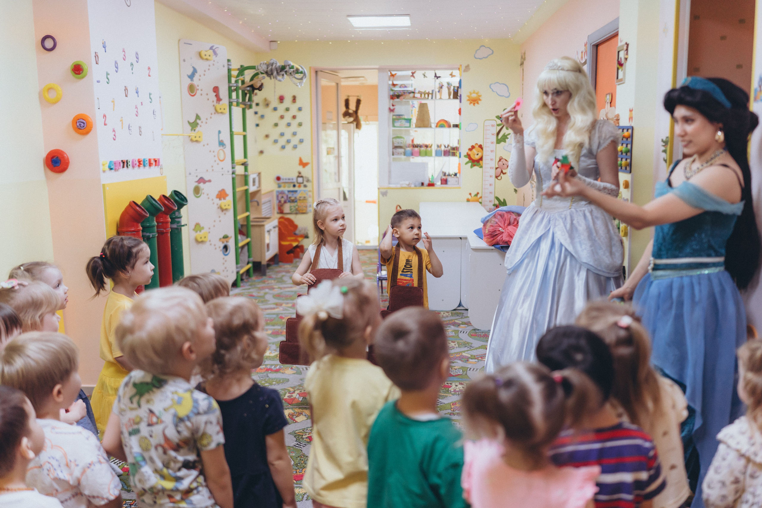 День рождения Алисы (садик). Крис Богомазова