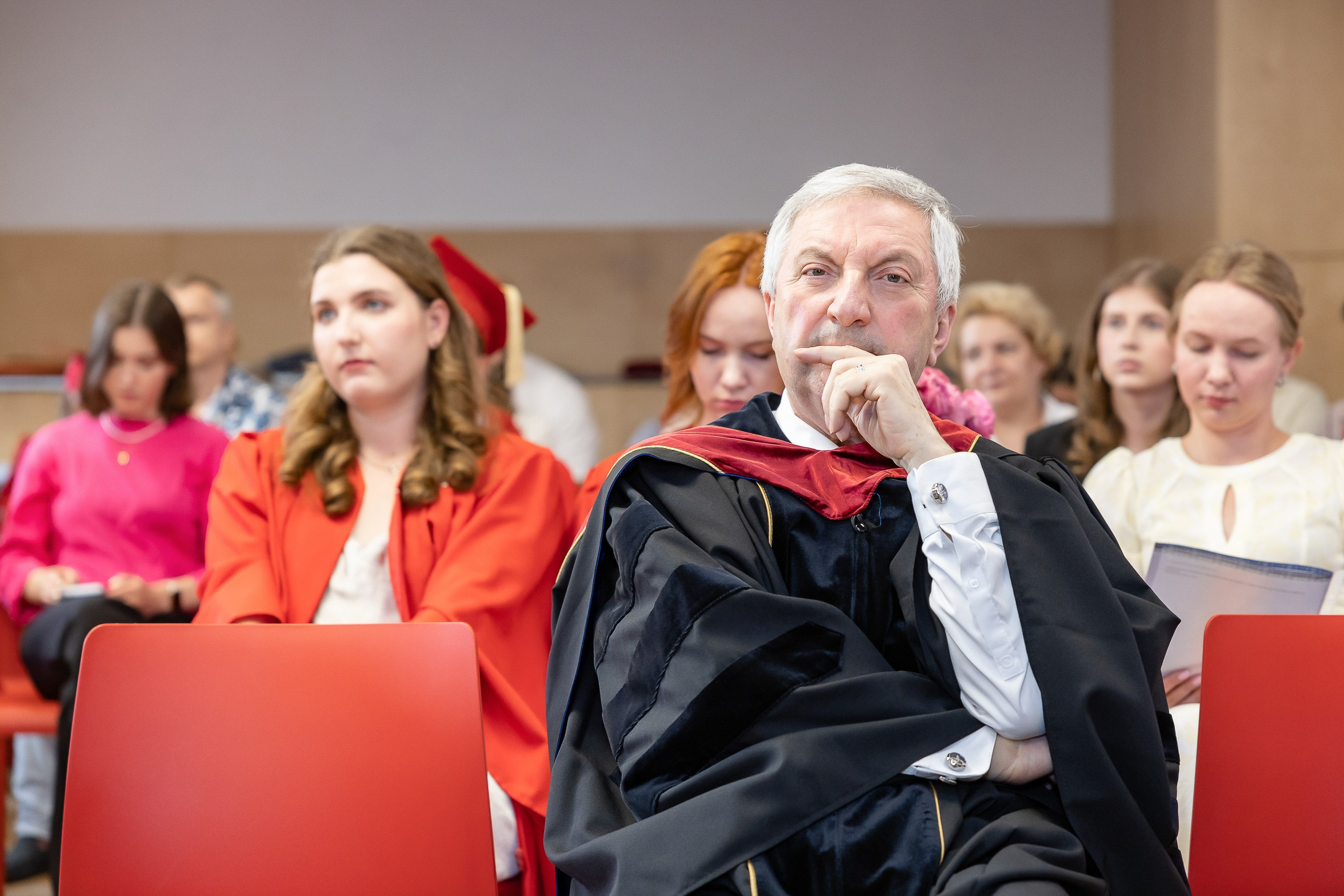 Вручение дипломов об окончании обучения в Президентской академии РАНХиГС. Фотограф Владимир Охрименко