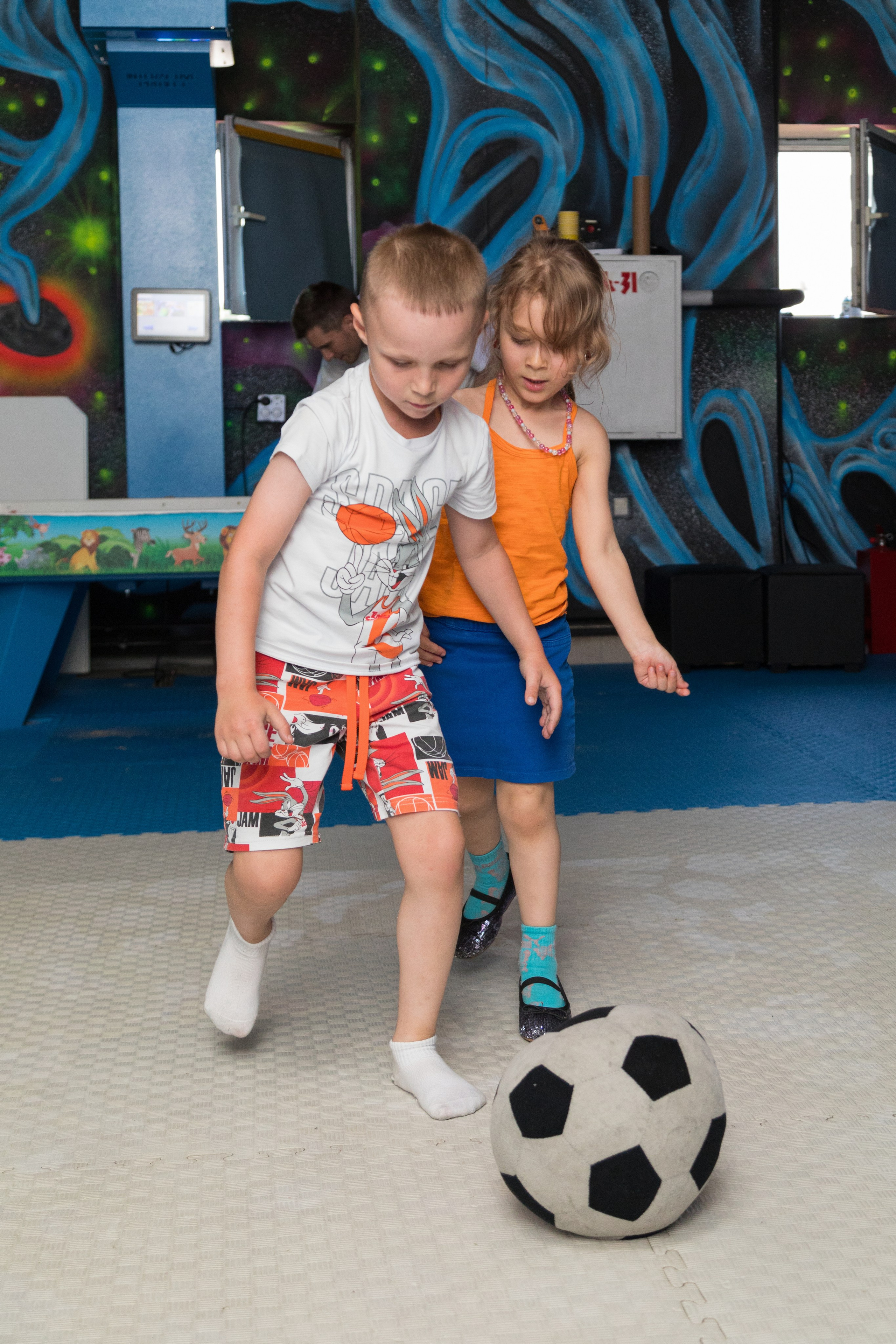 День рождения Феди, 5 лет. НЕОПАРК. Детский и контент фотограф Надя Волкова Санкт-Петербург