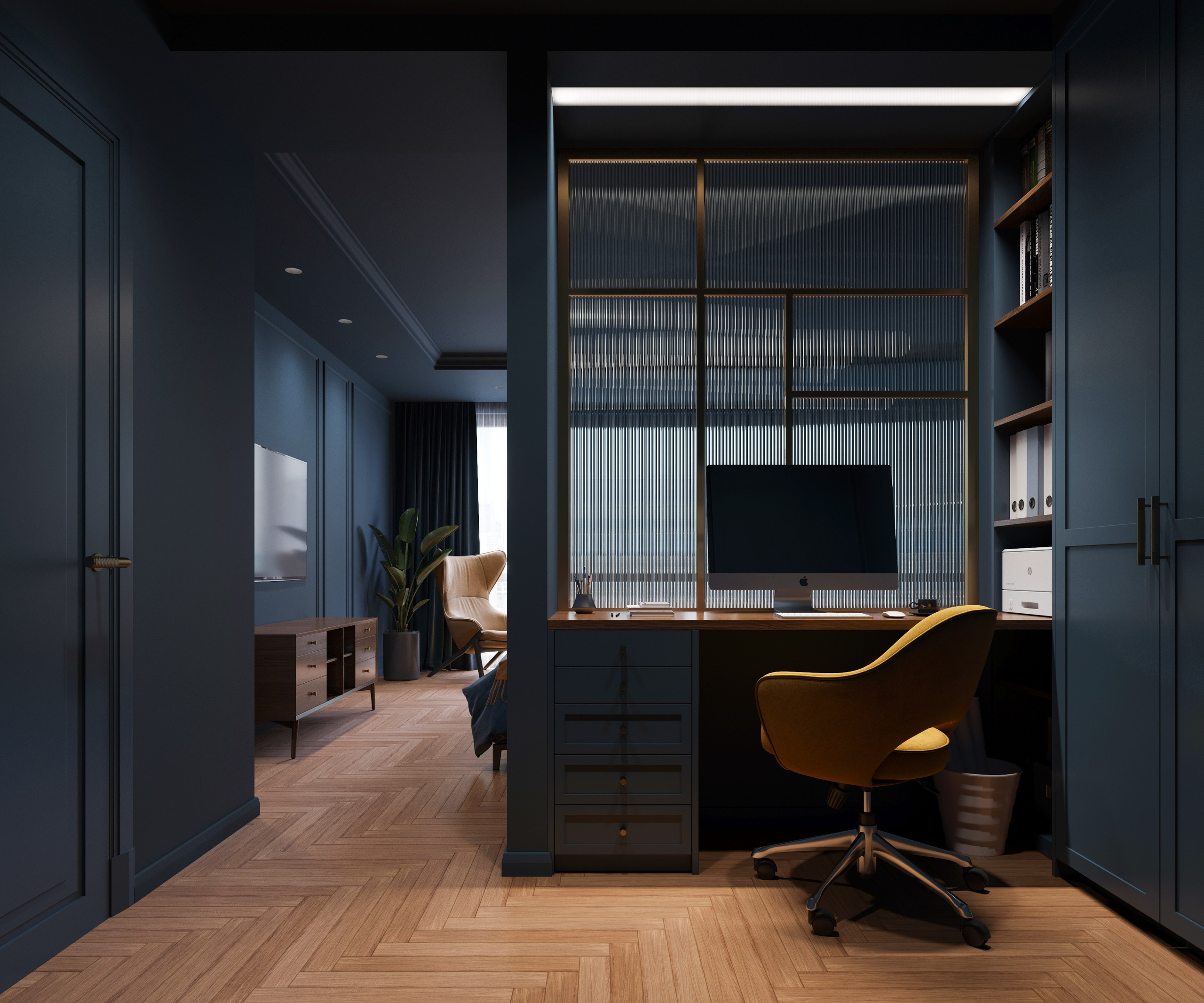 Рабочее место в кабинете, отделенное от спальни ребристой стеклянной перегородкой.