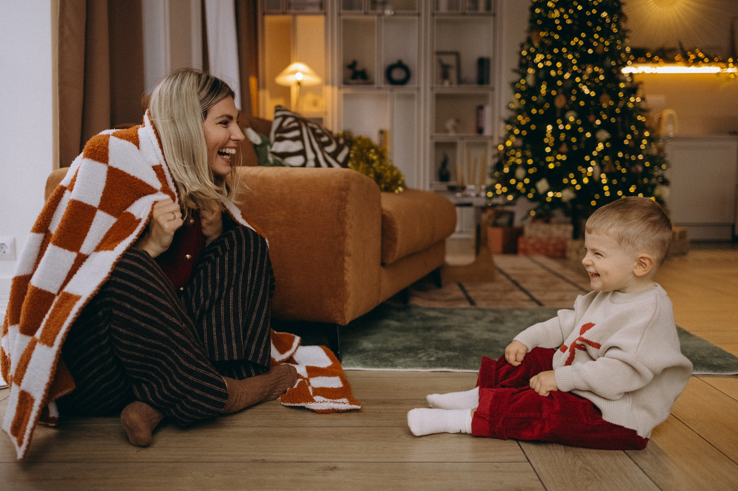 Оля Саша Миша. Главная