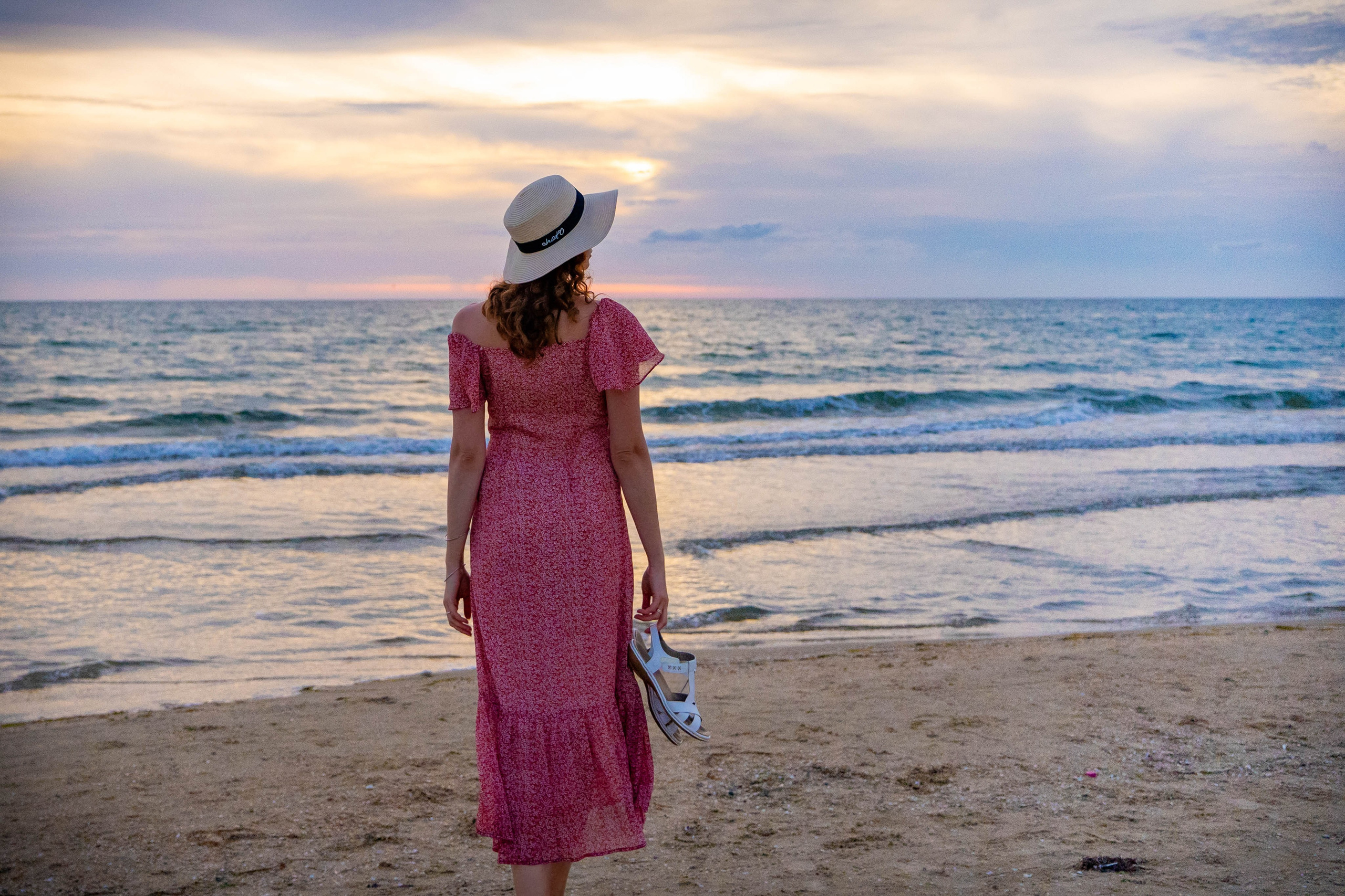 Фотоссесия в Анапе на пляже в октябре. Семейный и детский фотограф Екатерина Черняева. Снимаю портреты, love story, фотопрогулки, работаю на улице, в кафе, студии, дома у клиента