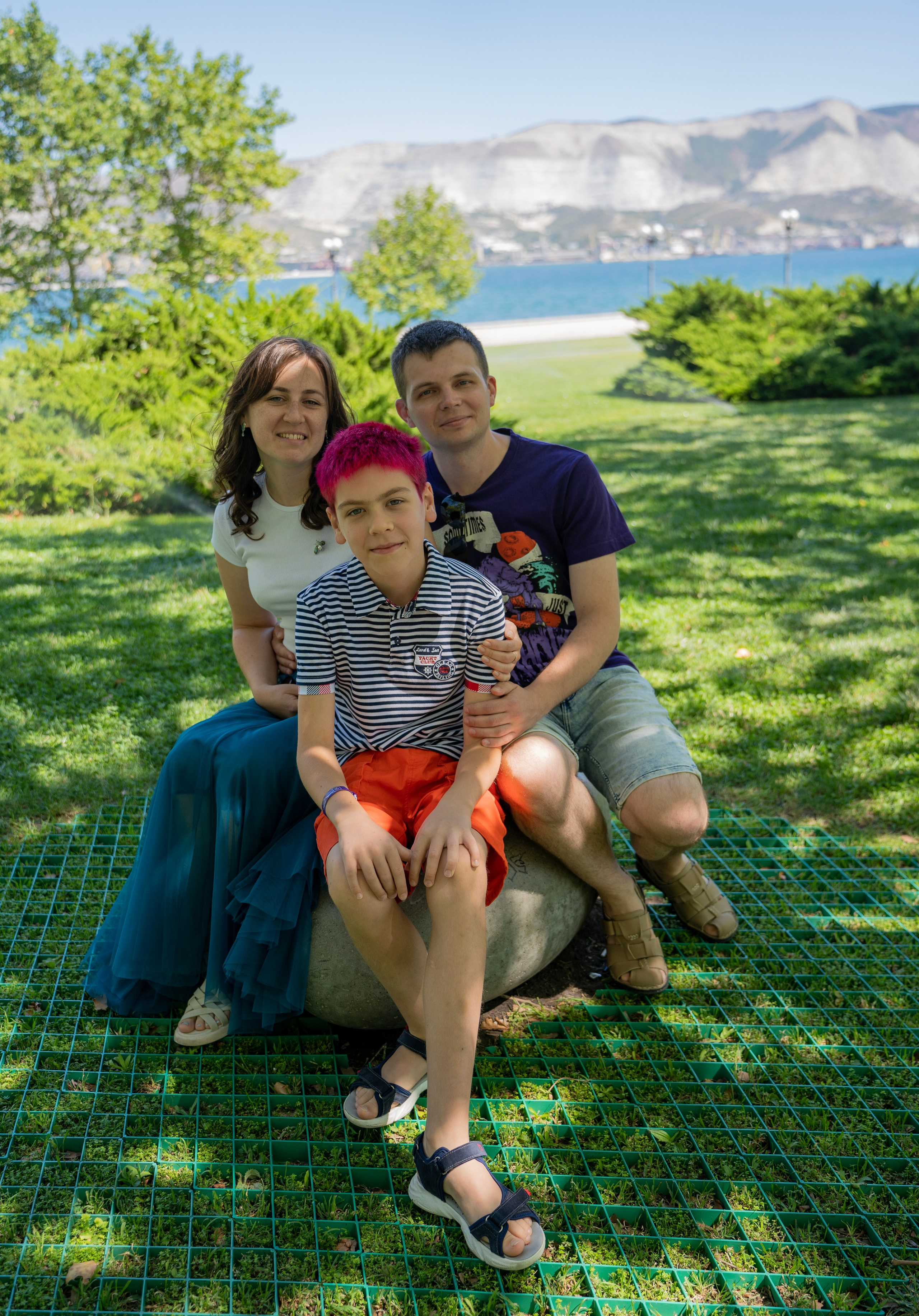 Летняя фотопрогулка по Новороссийску. Семейный и детский фотограф Екатерина Черняева. Снимаю портреты, love story, фотопрогулки, работаю на улице, в кафе, студии, дома у клиента