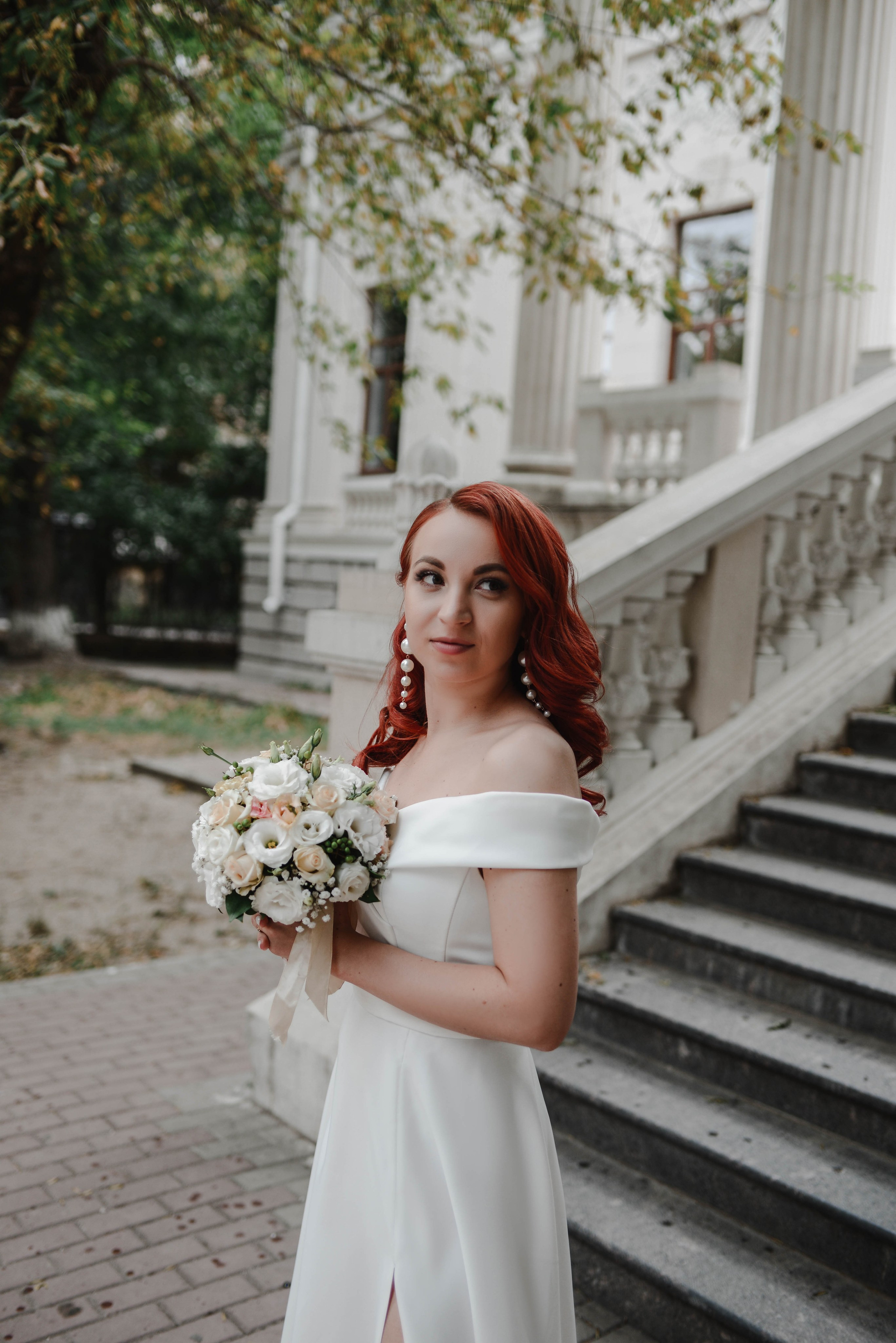 Свадебная прогулка по городу. Фотограф Ярута Оксана / Ростов-на-Дону