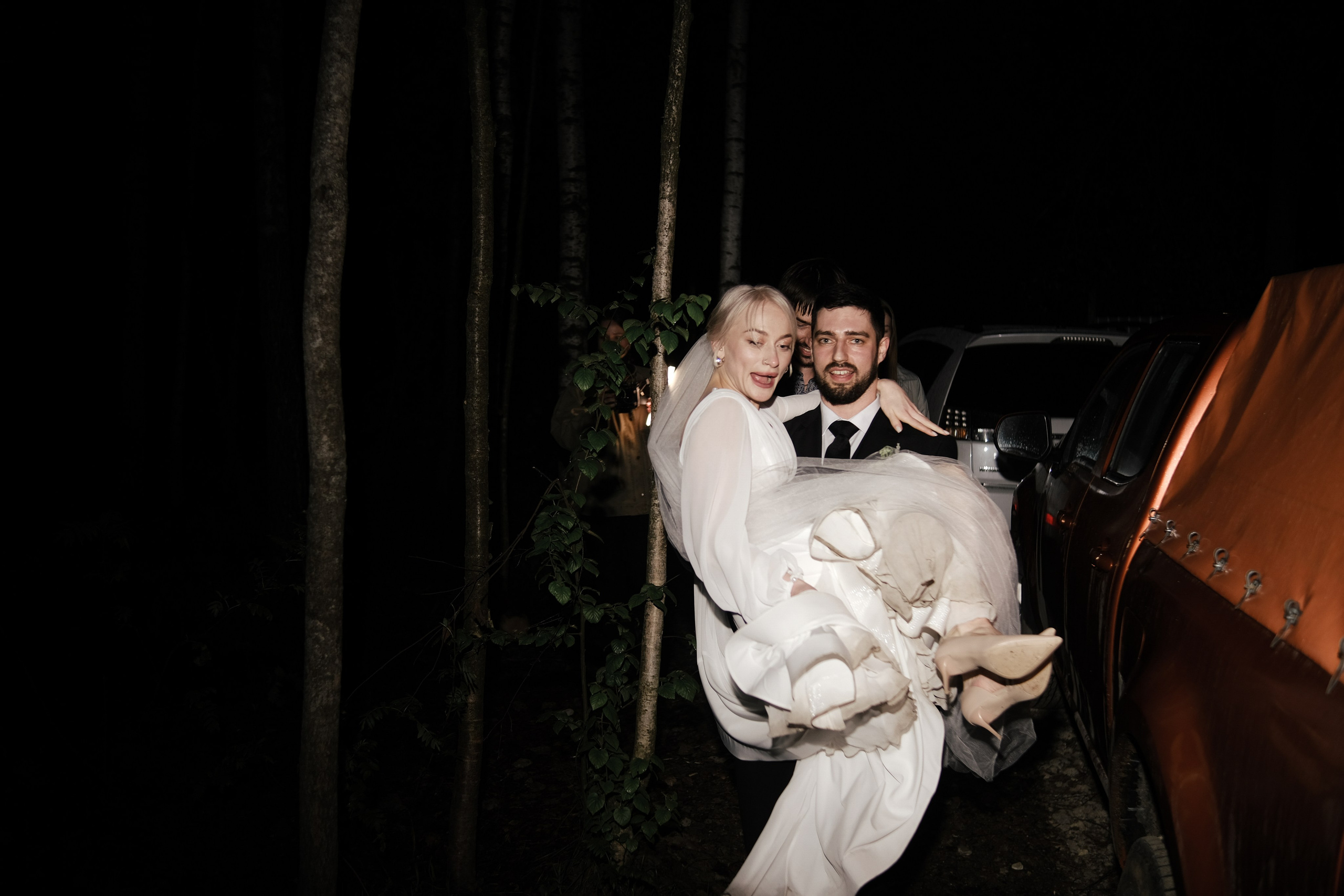 Мурашки под дождём. Обо мне