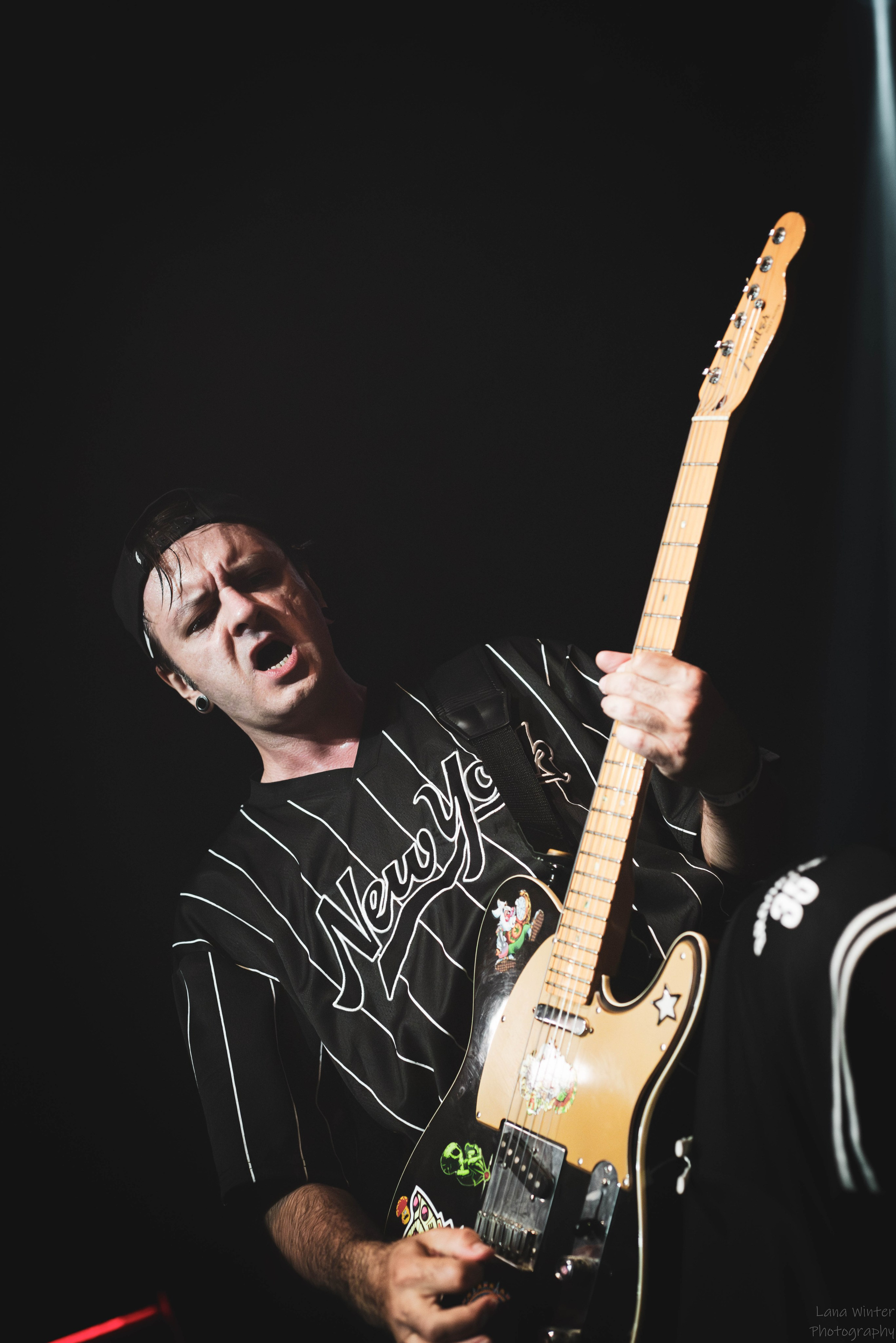 7000$ (29 июня 2025 года, Москва, клуб Урбан). Фотограф Светлана Блинова, Москва и Московская область