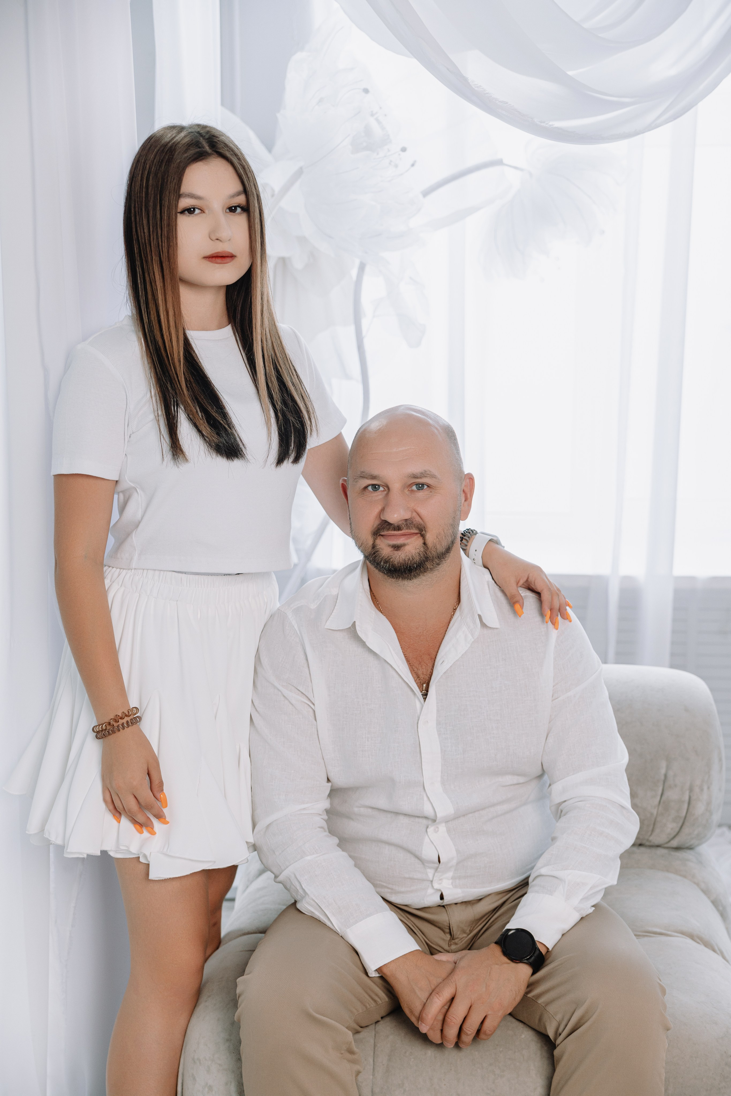 Евгения, Михаил и Дарина и собачка Чарли. Фотограф Воронеж Варвара