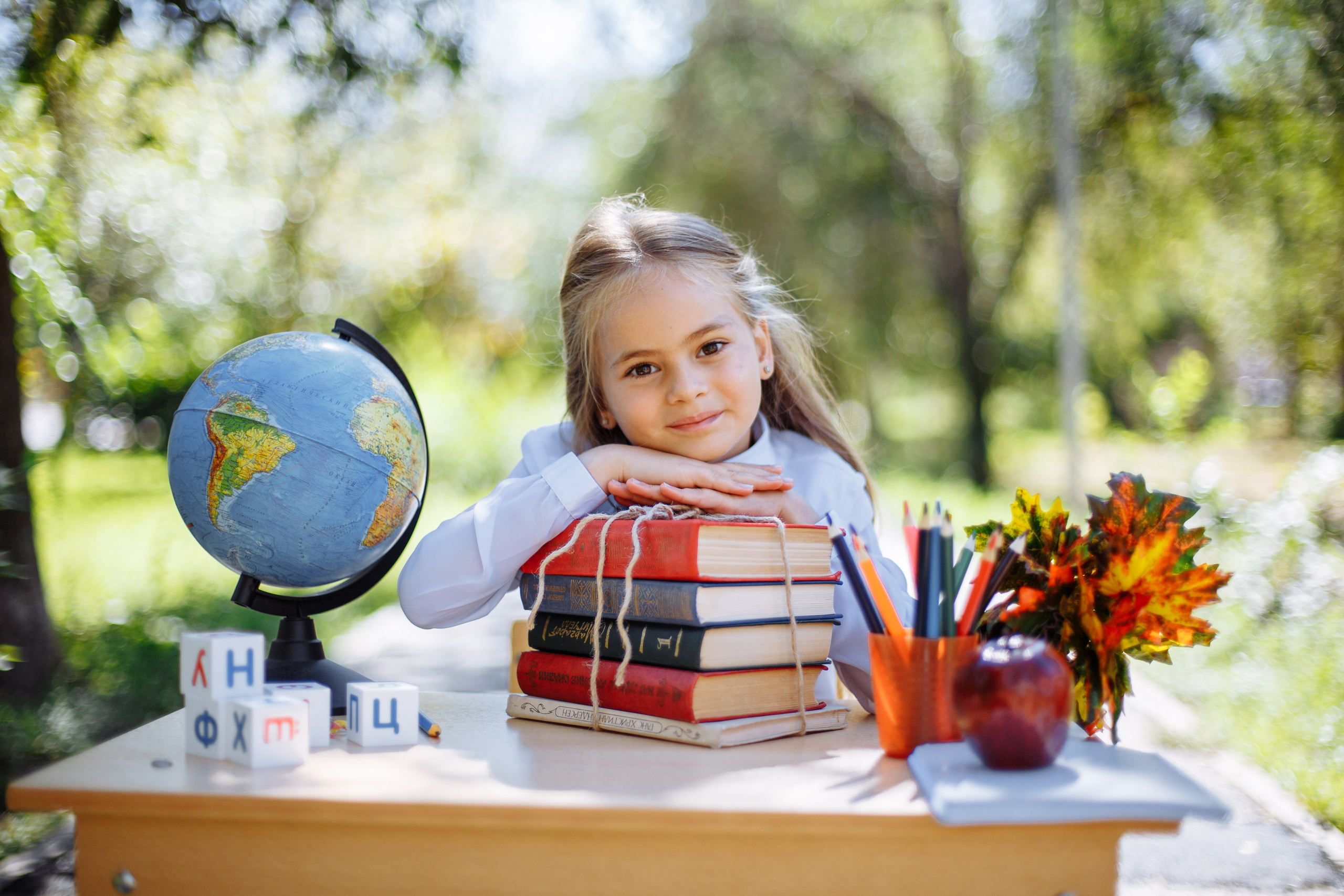 Начальные классы. Выпускные школьные фото­альбомы для школ и детских садов в Волгограде и Волжском