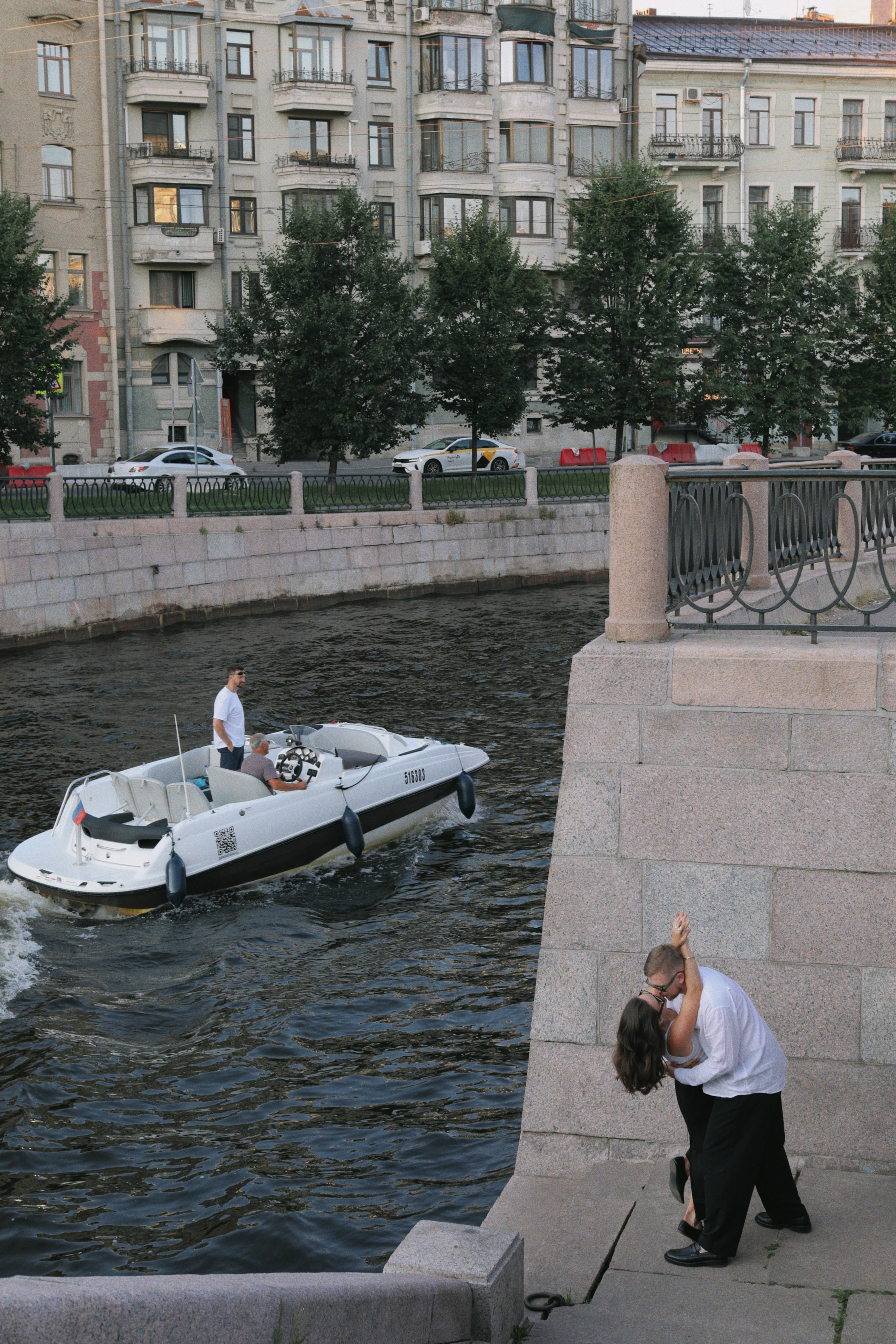 Я храню нежность в фотоальбоме мыслей и там ты. Rose Korenevskaya|Ваш нежный фотограф