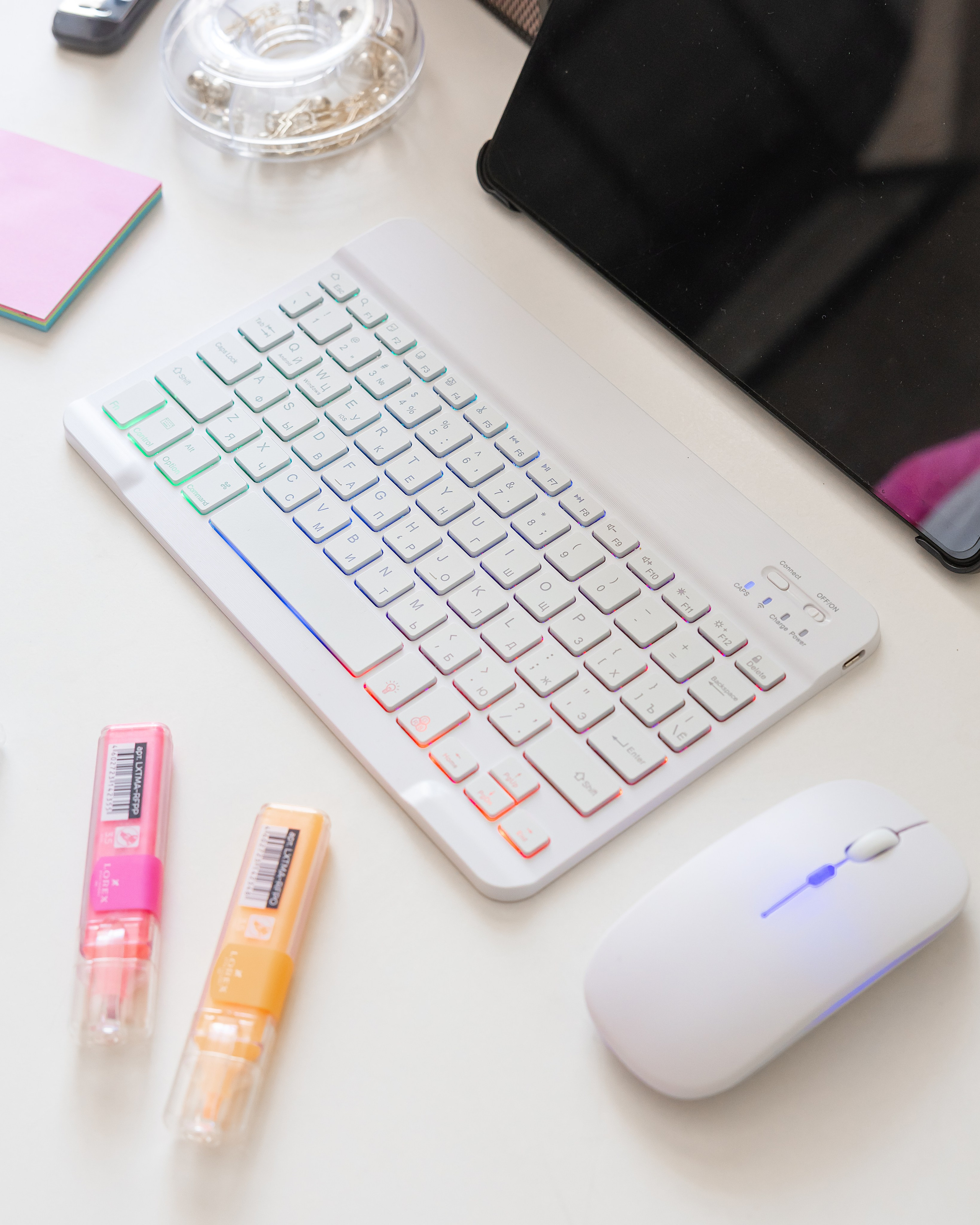 WB: Клавиатуры и чехлы. Фотограф и видеограф в Улан-Удэ: Аюна Габагуева и Артём Шаханов