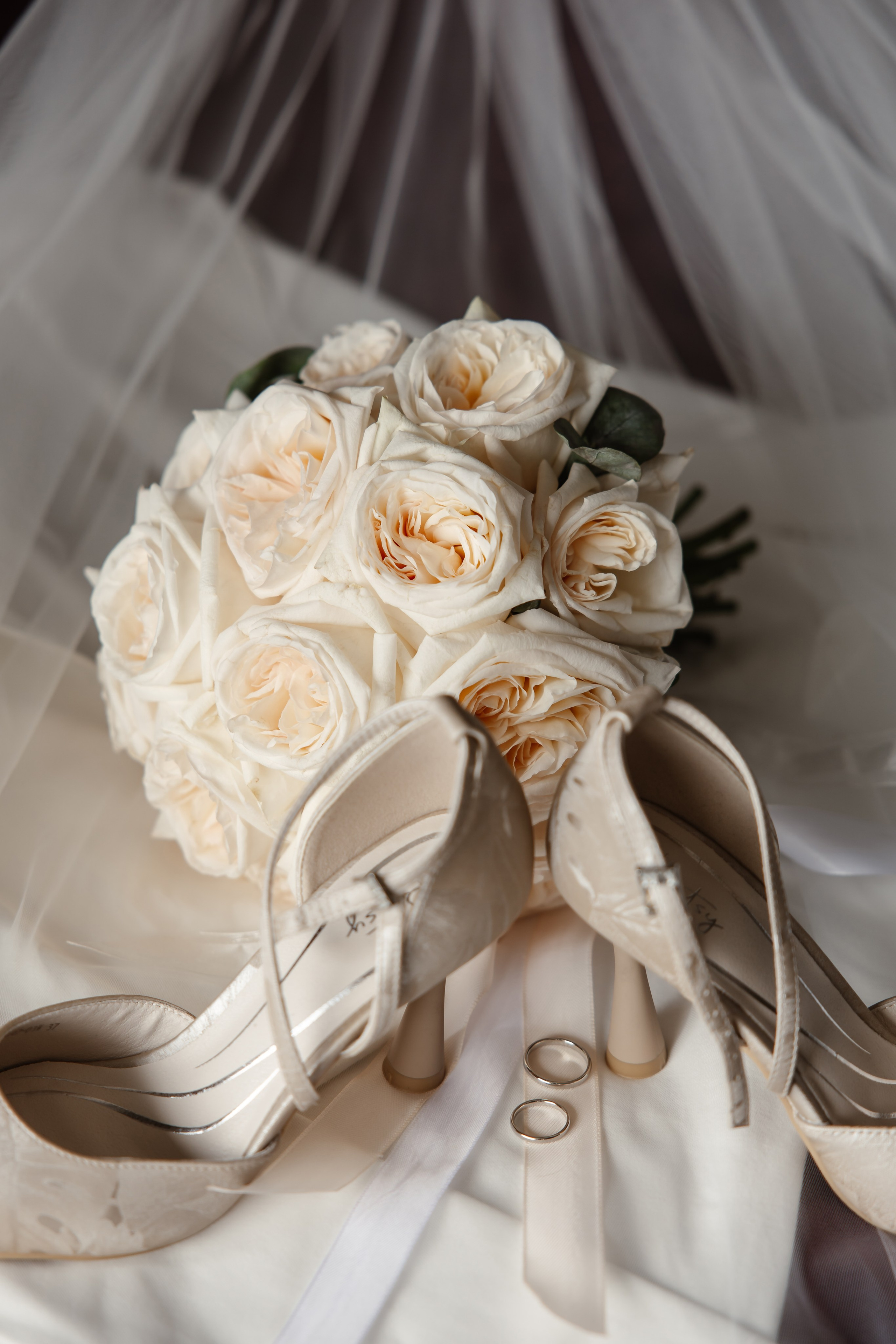 Свадебная прическа на короткие волосы с фатой: 7 идей и главные правила 2026. Фотограф, видеограф на свадьбу в Москве Никита Назаров