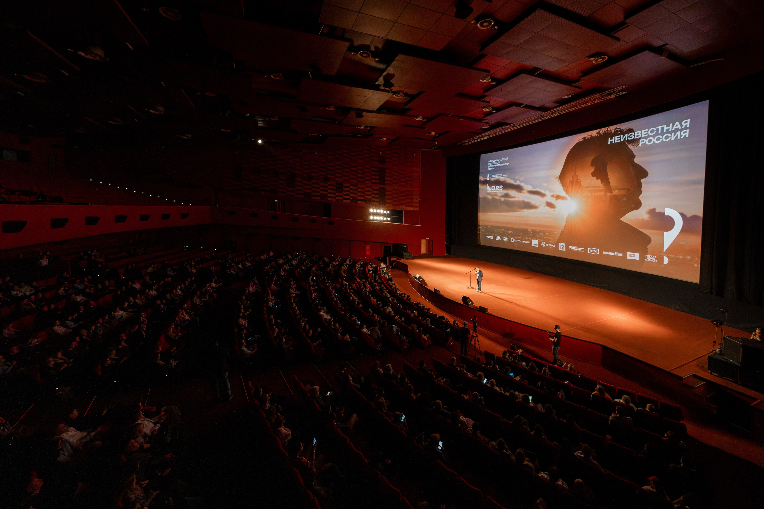 ИВЕНТ. Профессиональный фотограф и видеооператор Гладышев Даниил