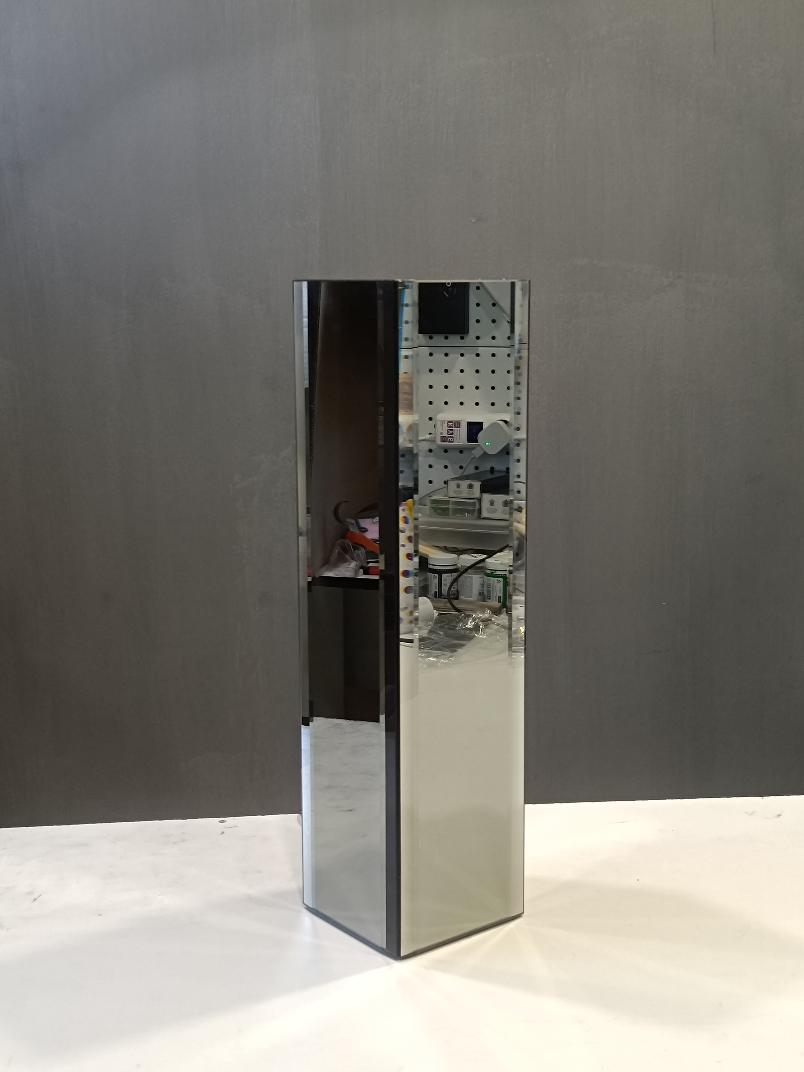 291_TOWER. Светильники Романа Скороходова