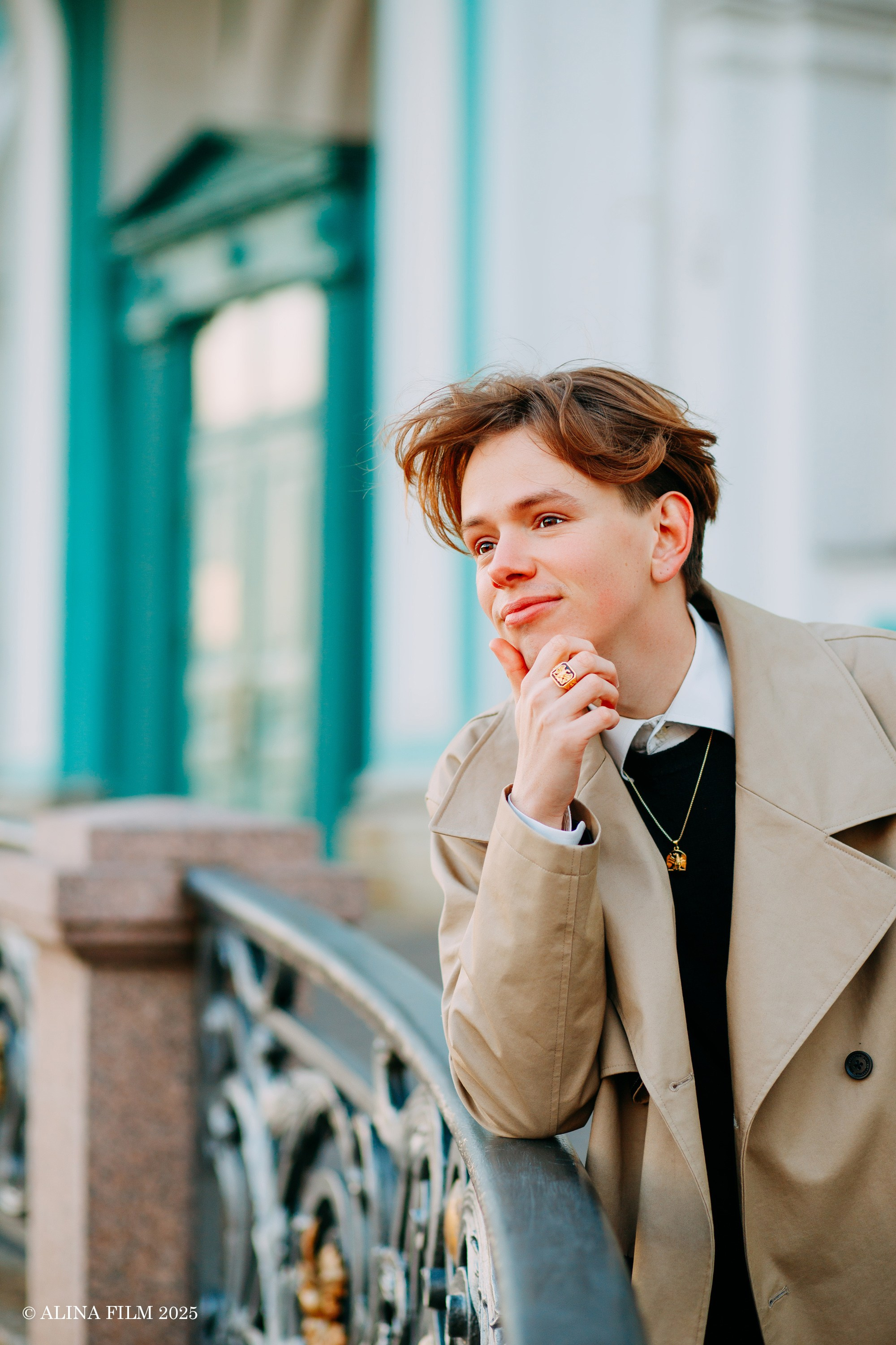 Фотопрогулка на Дворцовой набережной. Фотограф в Санкт-Петербурге Alina Film