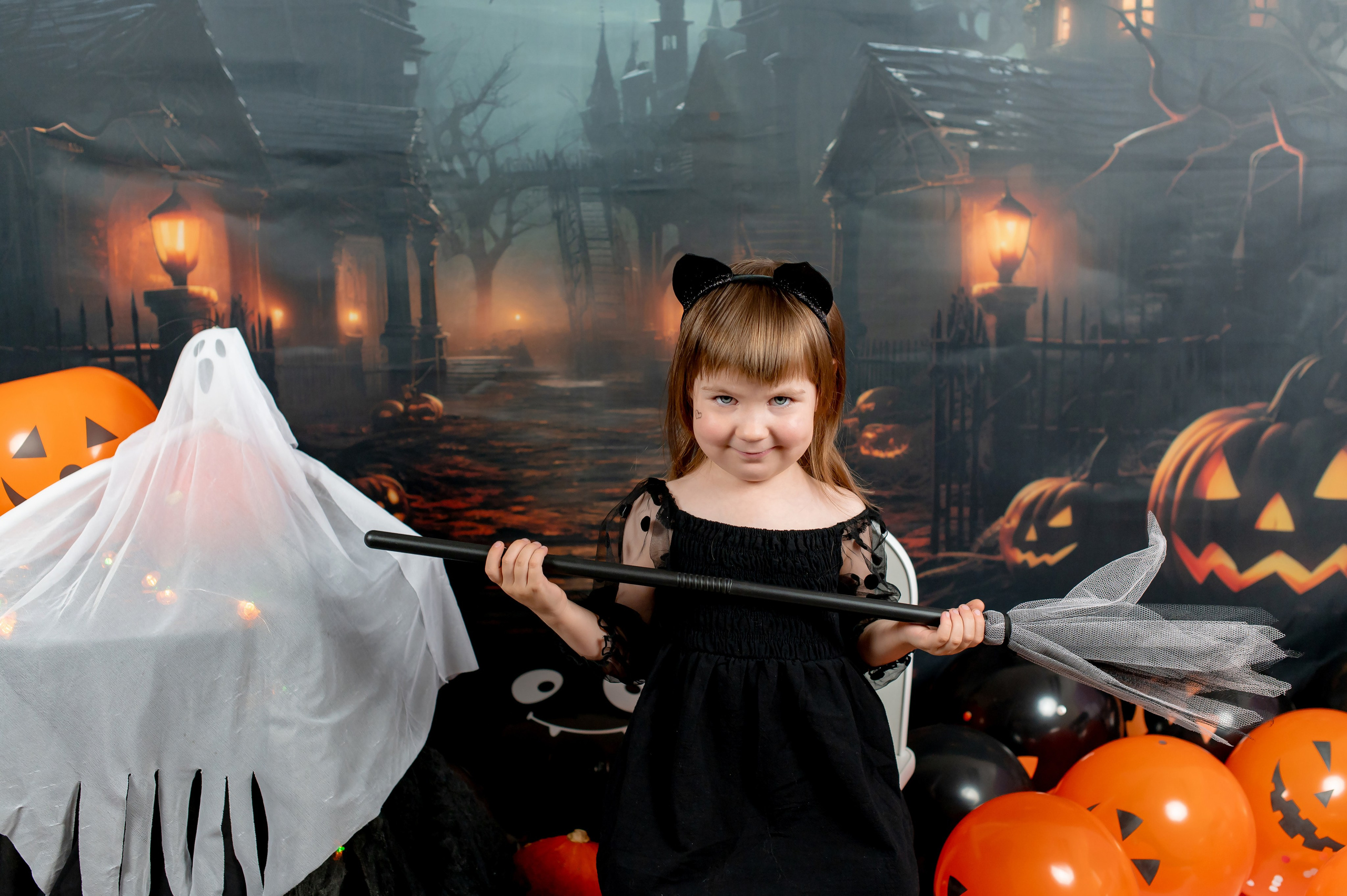 Halloween. Детский и семейный фотограф Эльмира Веселова. Детская фотостудия Мира. Фотосессия на годик