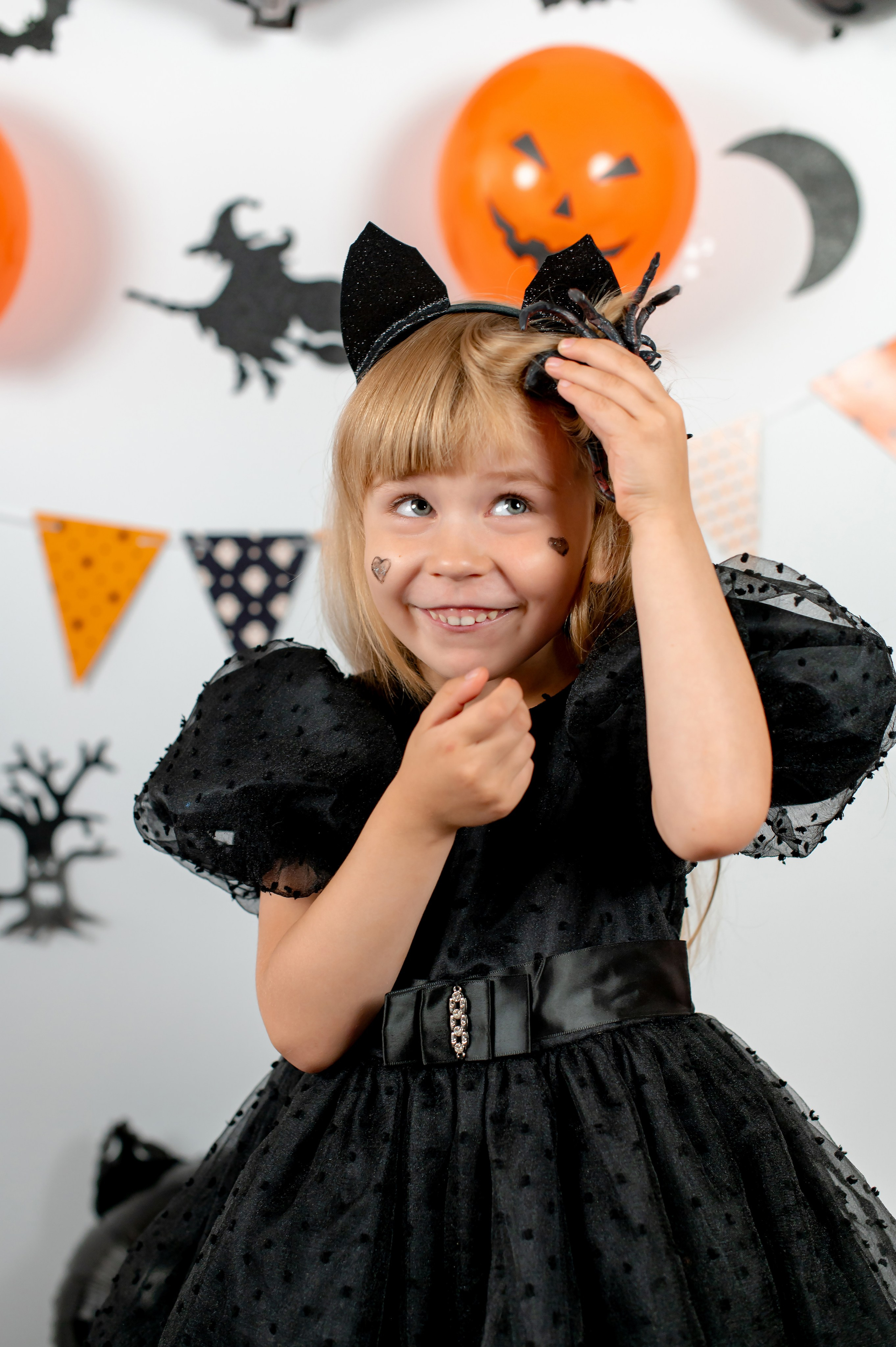 Halloween. Детский и семейный фотограф Эльмира Веселова. Детская фотостудия Мира. Фотосессия на годик