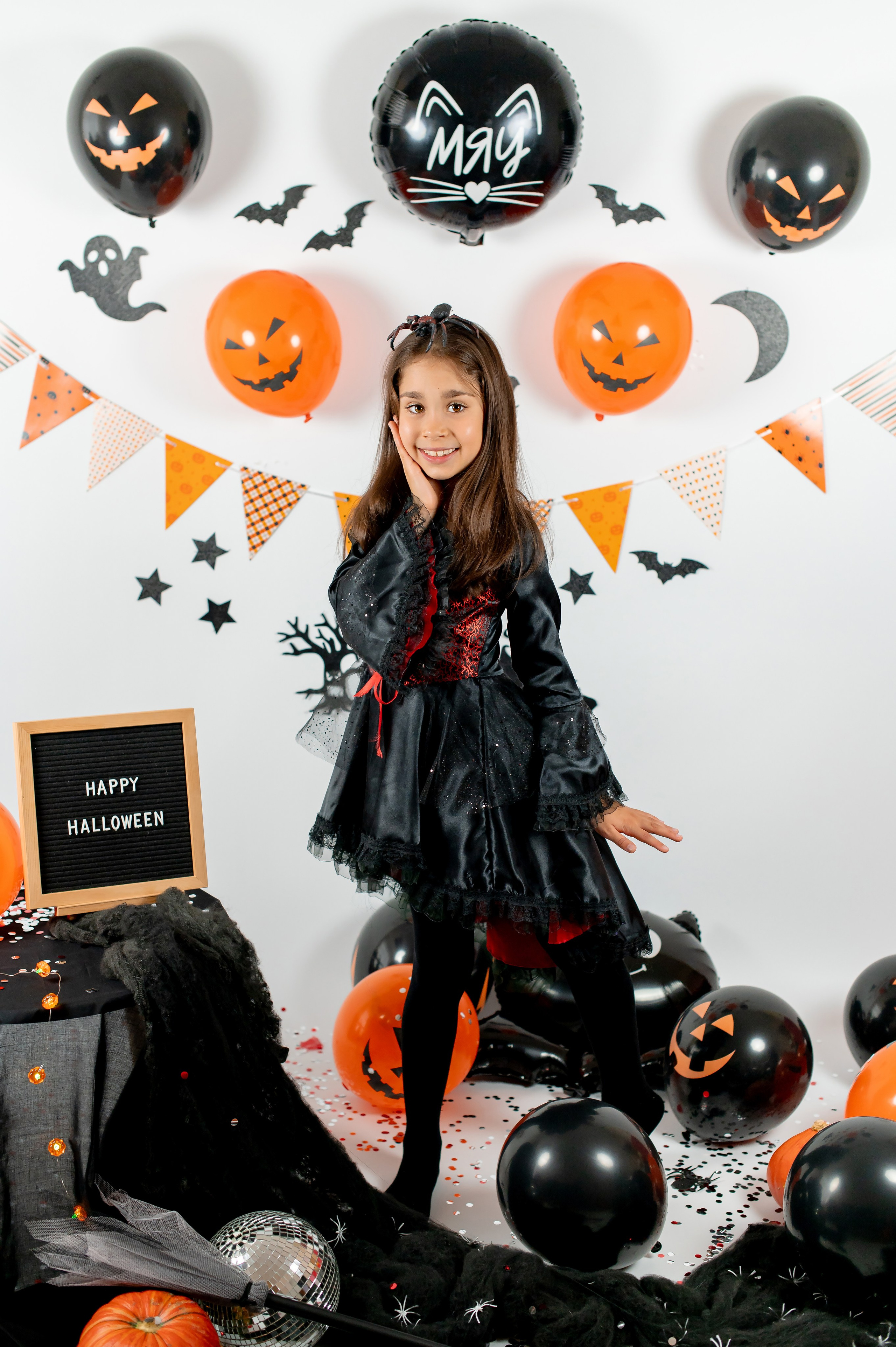 Halloween. Детский и семейный фотограф Эльмира Веселова. Детская фотостудия Мира. Фотосессия на годик