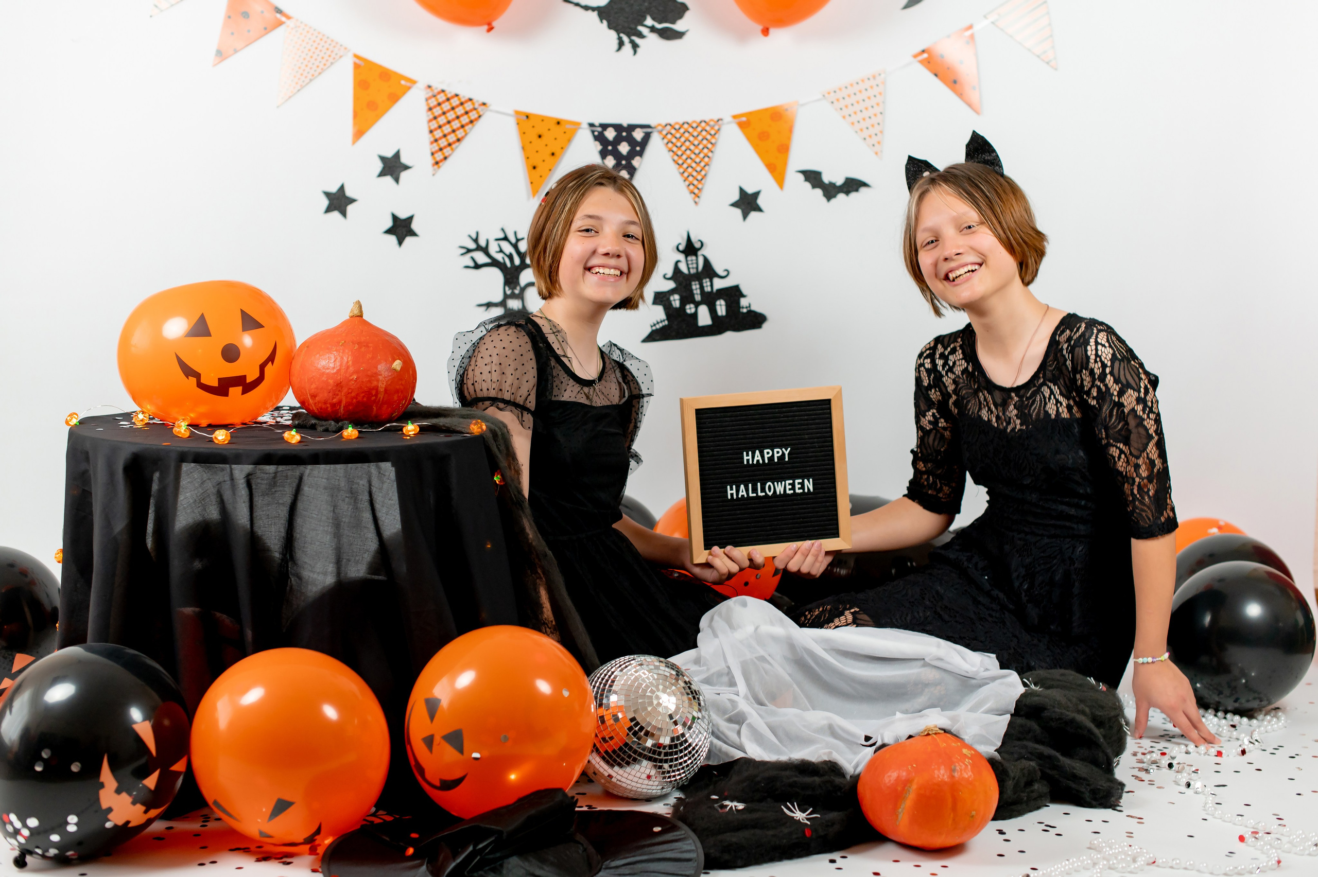 Halloween. Детский и семейный фотограф Эльмира Веселова. Детская фотостудия Мира. Фотосессия на годик