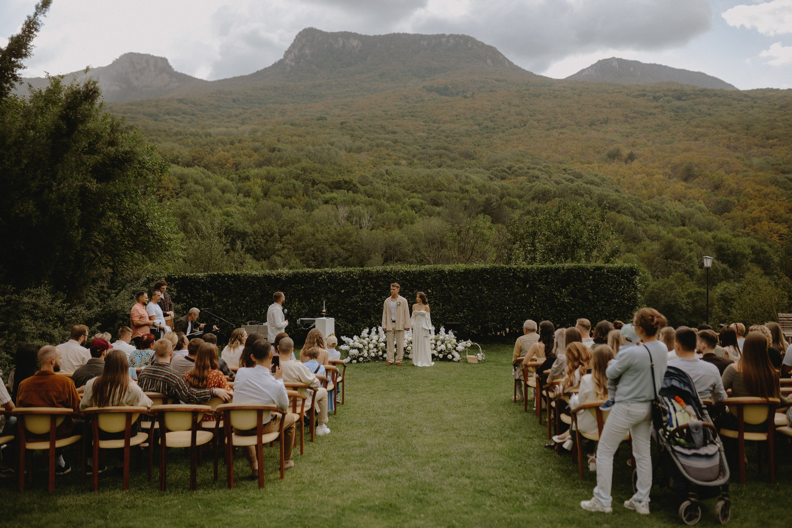 Дима и Настя | Rainy mountain wed | Крым. Свадебный фотограф в Санкт-Петербурге Анастасия Селиванова