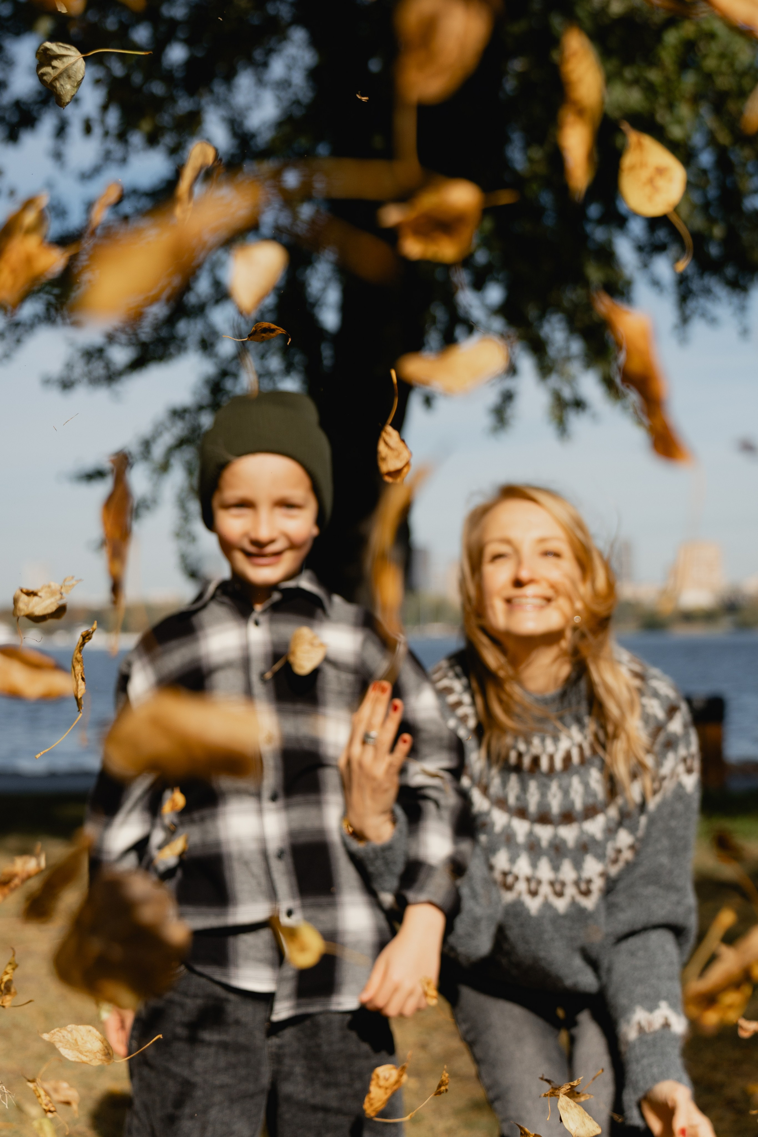 Осенняя прогулка с сыном. Виктория Саханкова — портретный и семейный фотограф в Москве