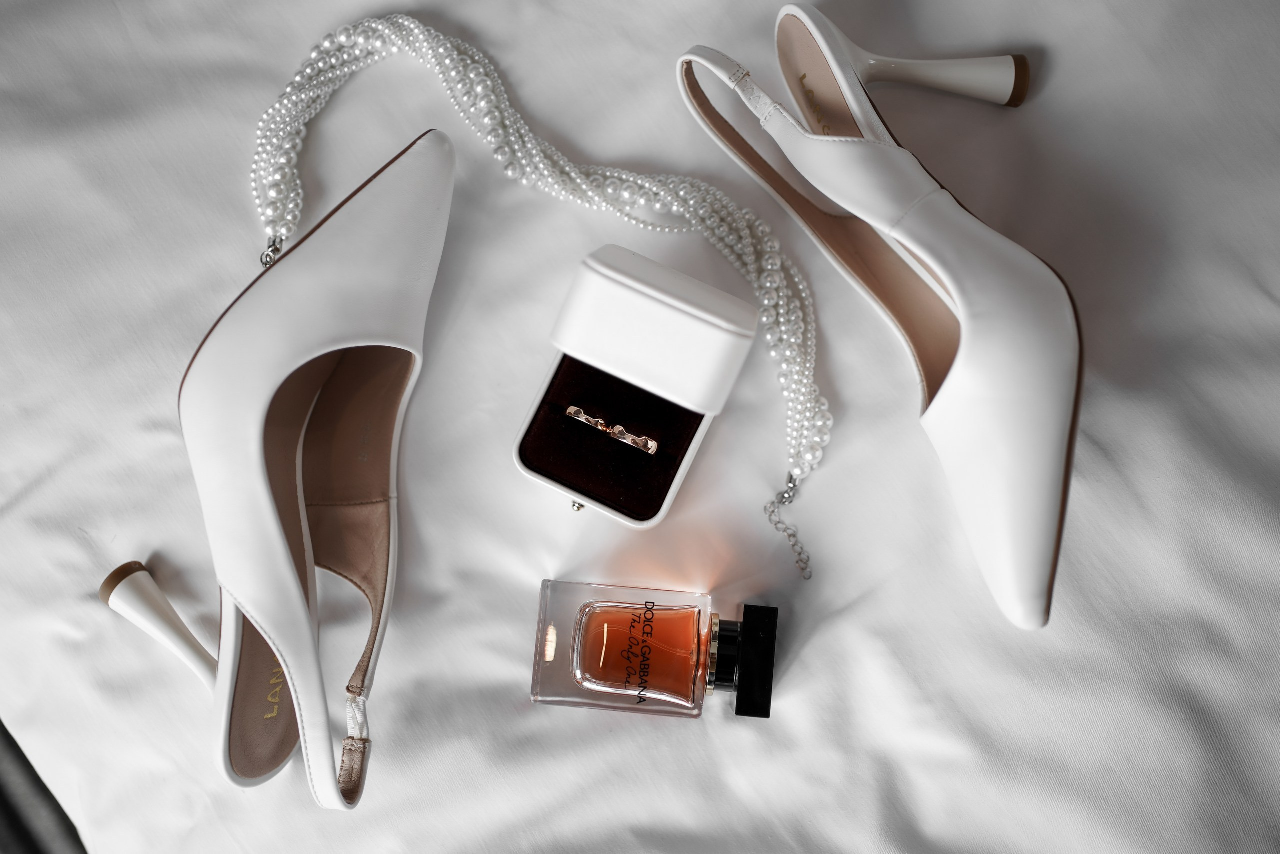 Виктория и Тарон в отеле Арка. Свадебный фотограф Ростов-на-Дону. Свадебный фотограф в Ростове-на-Дону. Таинство Крещения и Венчания, семейные фотосессии. Алёна Чёботова