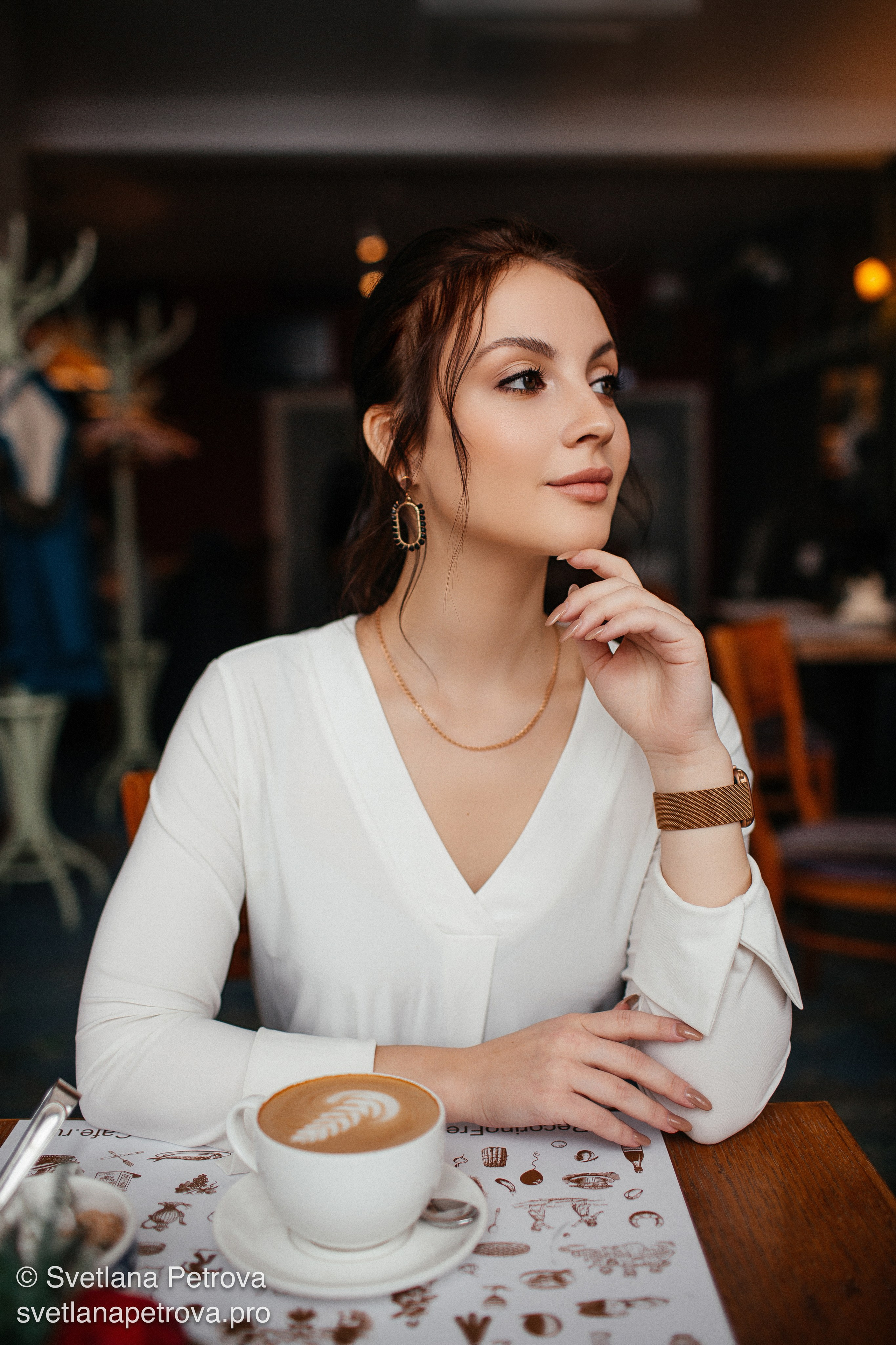 Индивидуальная съёмка в кафе. Зима 2021. Фотограф Светлана Петрова