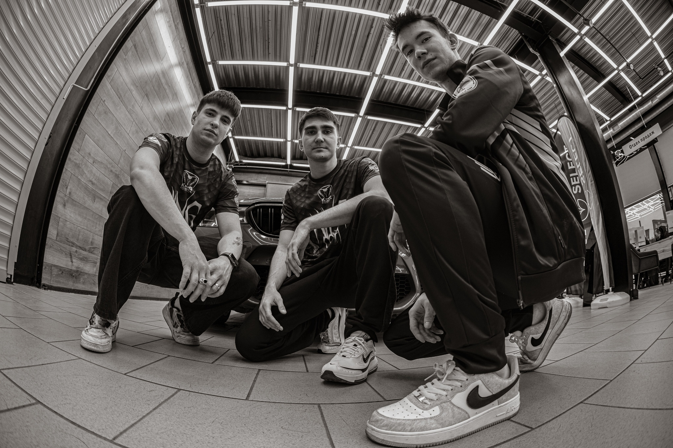 Автосалон КИТ и спортивная команда KINGCobra фотосессия. Бизнес фотограф Ижевск — Назаров Роман