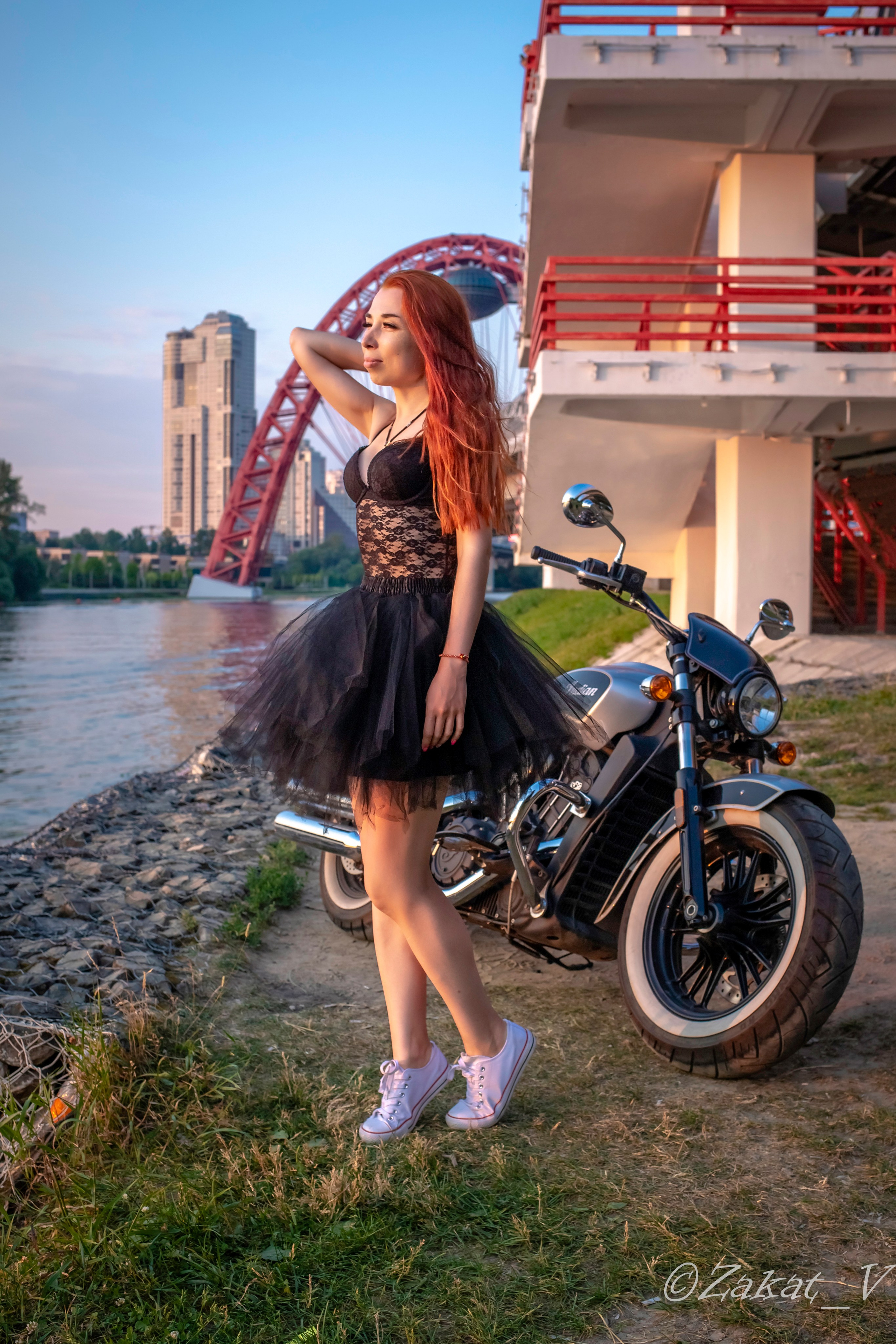 Евгения и мото. Репортажный фотограф, Москва, Закат