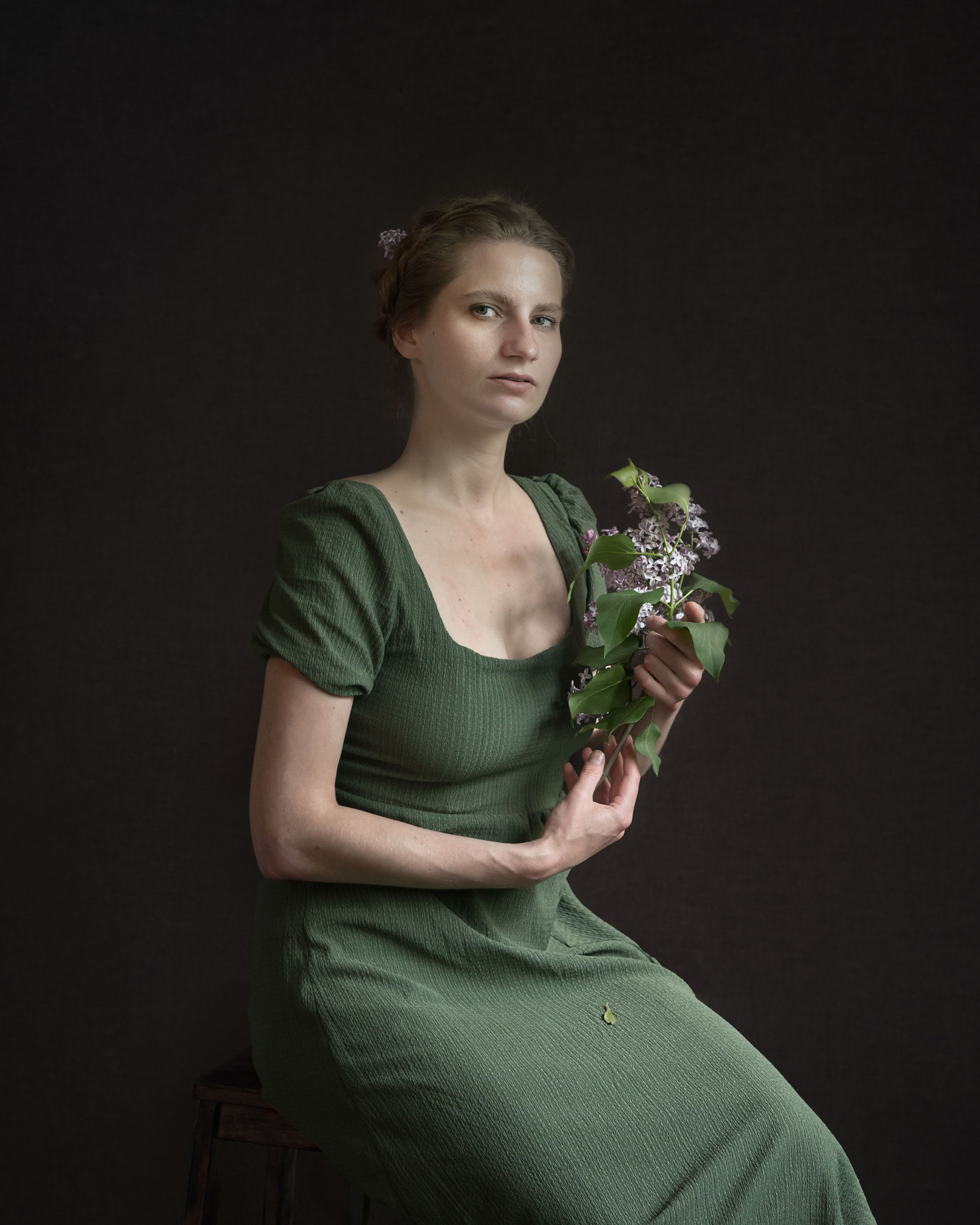 В какой-то момент я заметила, что она уже не просто позирует, а словно проживает момент в кадре.