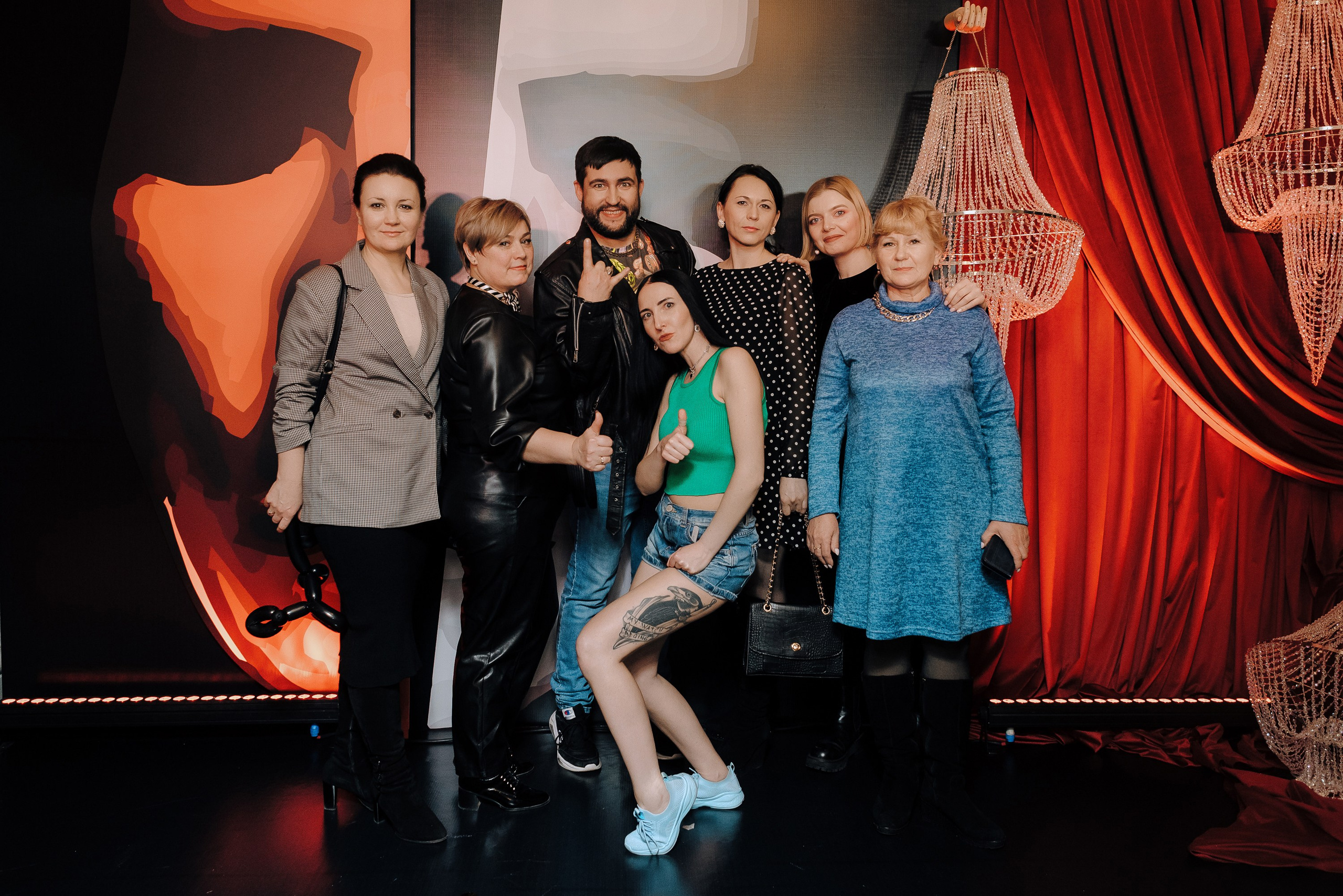 СПЕКТАКЛЬ «ВОЛШЕБНЫЕ ОЧКИ» ОПТИК-ЦЕНТР. Репортажный фотограф Зуев Роман г. Челябинск