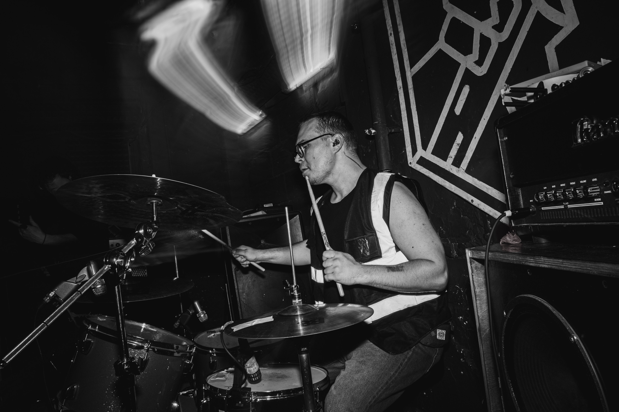 Ютани & о т м е ж & Вещи в картонной коробке 08.08.2025. Репортажный фотограф в Москве Legiodot